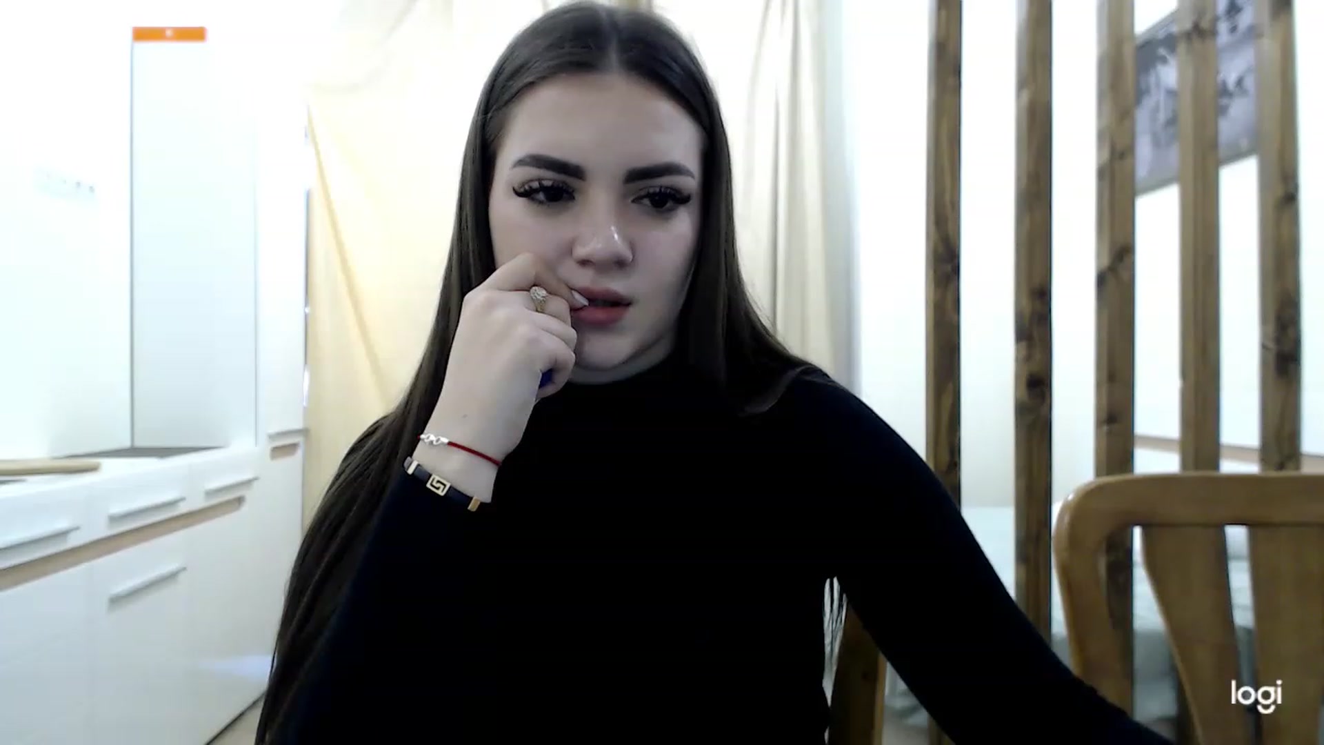 Gallery image thumbnail from CutieMoonX's myfreecams stream on, 03/14/2023, 14:19 image 17 of 20