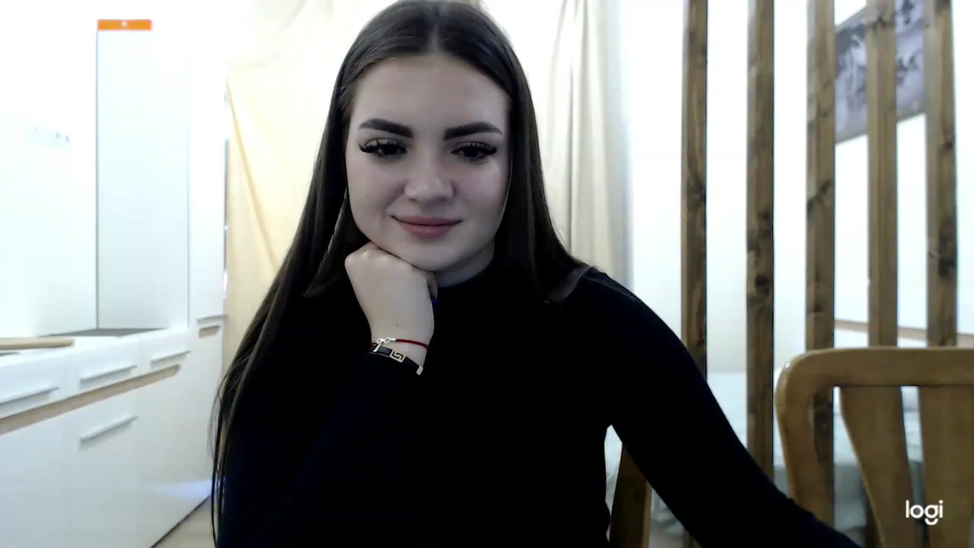 Gallery image thumbnail from CutieMoonX's myfreecams stream on, 03/14/2023, 14:19 image 14 of 20