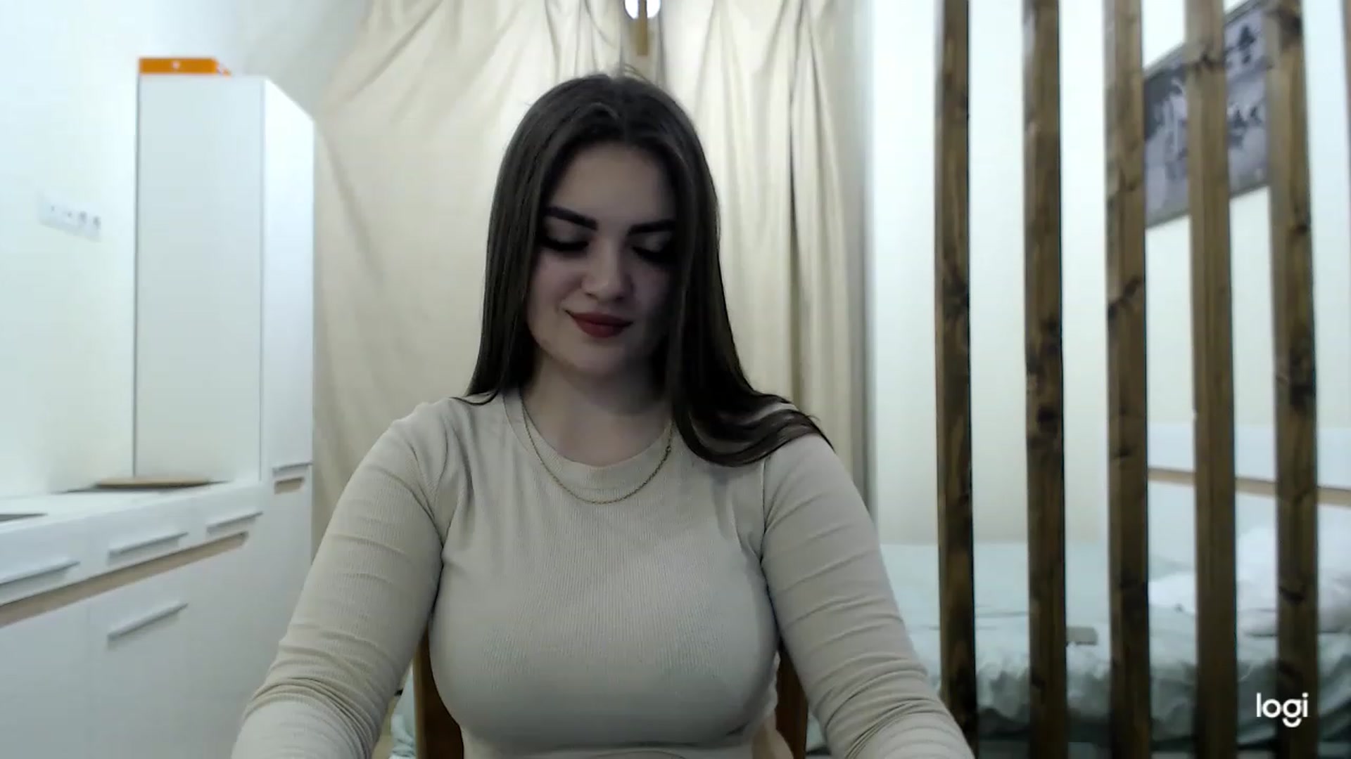 Gallery image thumbnail from CutieMoonX's myfreecams stream on, 03/20/2023, 18:03 image 6 of 20