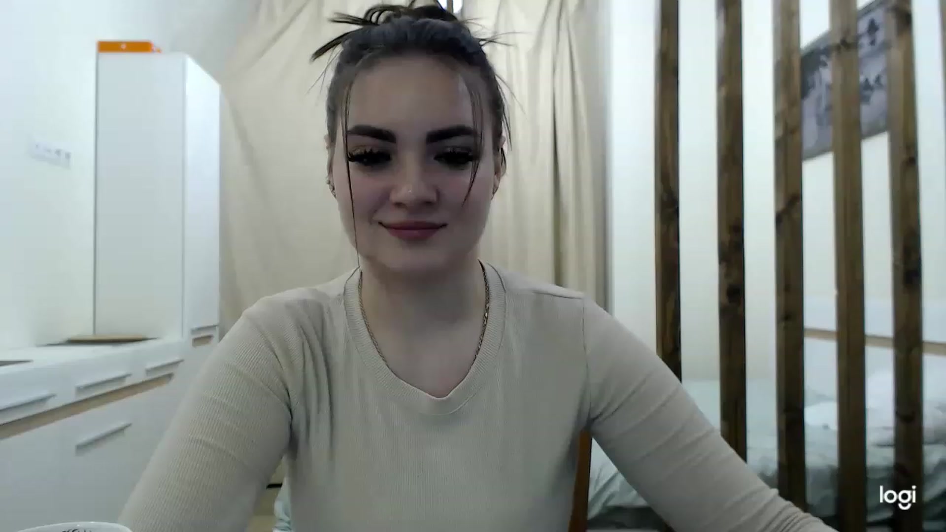 Gallery image thumbnail from CutieMoonX's myfreecams stream on, 03/20/2023, 18:42 image 18 of 20