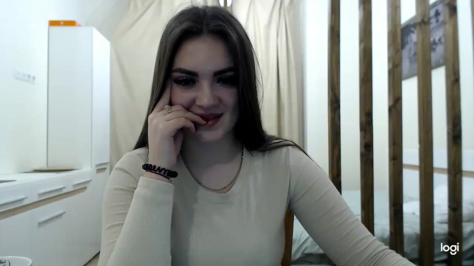 Gallery image thumbnail from CutieMoonX's myfreecams stream on, 03/20/2023, 18:42 image 11 of 20