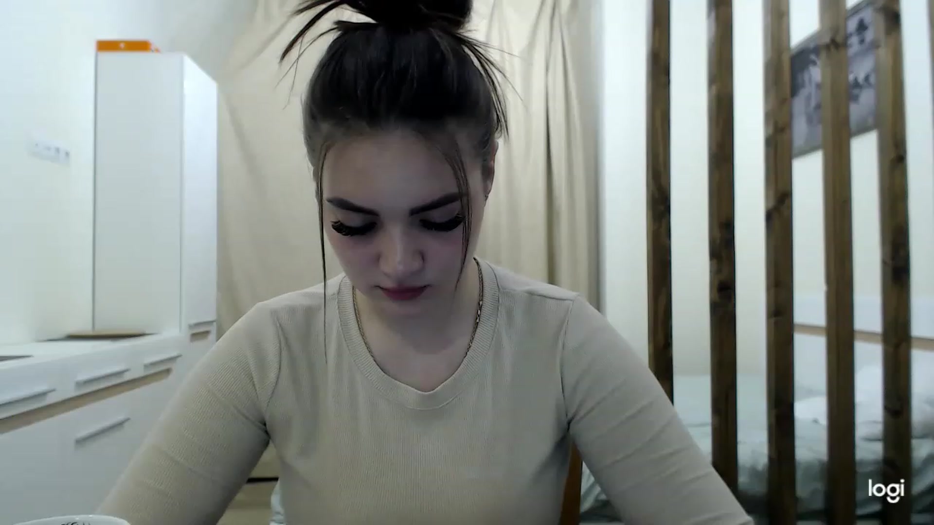 Gallery image thumbnail from CutieMoonX's myfreecams stream on, 03/20/2023, 18:42 image 19 of 20