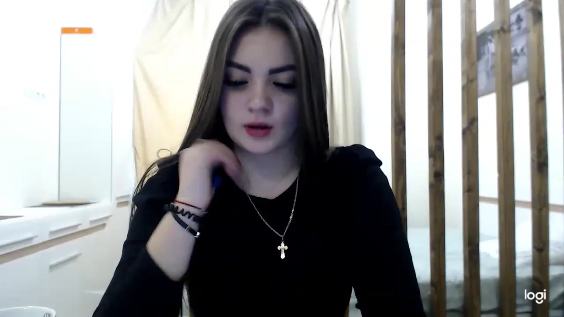 Gallery image thumbnail from CutieMoonX's myfreecams stream on, 03/21/2023, 13:04 image 10 of 20
