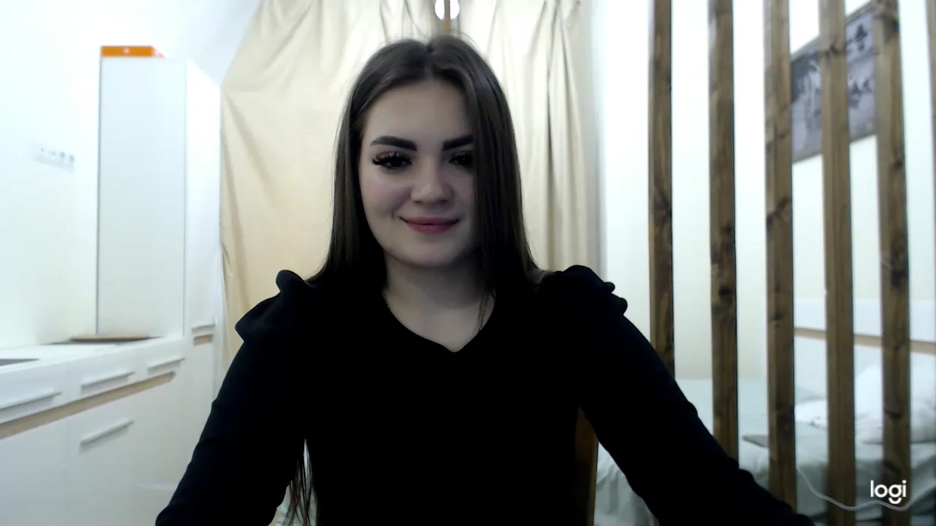 Gallery image thumbnail from CutieMoonX's myfreecams stream on, 03/21/2023, 14:28 image 11 of 20