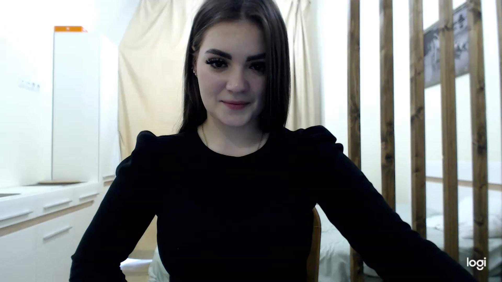 Gallery image thumbnail from CutieMoonX's myfreecams stream on, 03/21/2023, 14:28 image 6 of 20