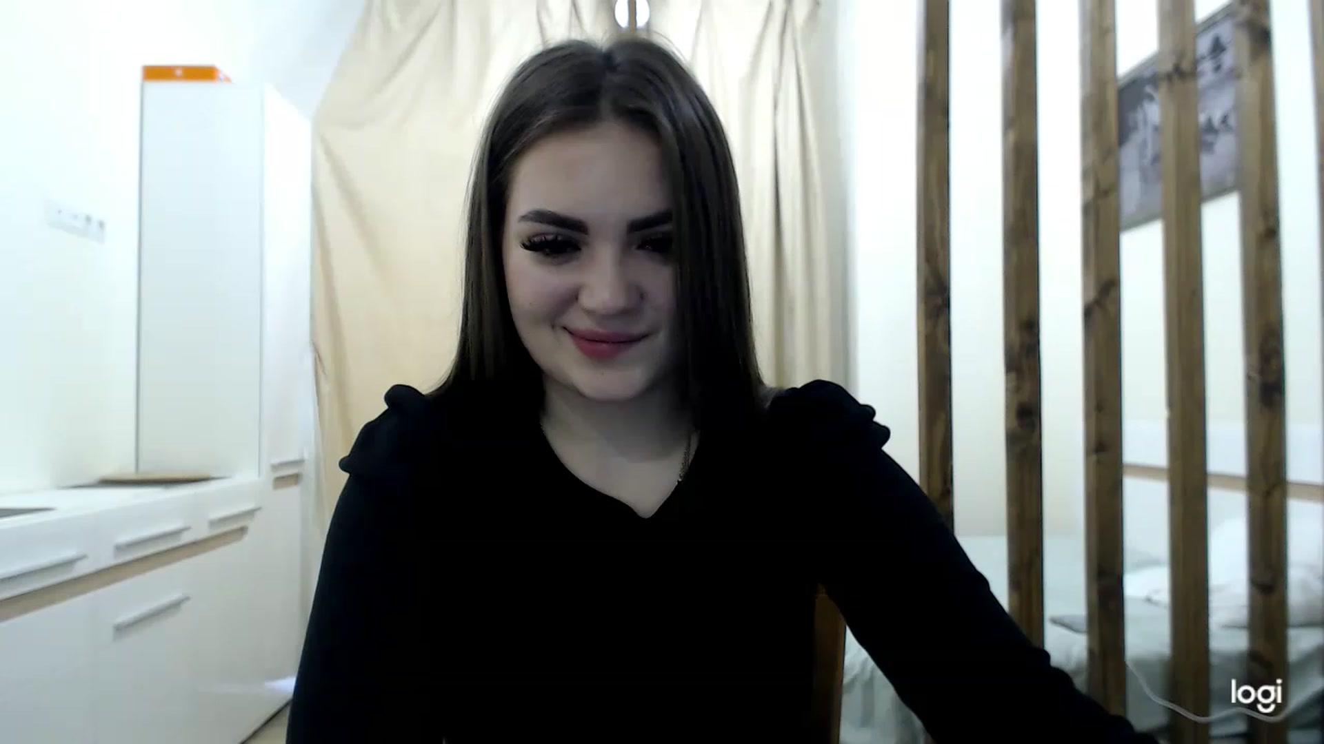 Gallery image thumbnail from CutieMoonX's myfreecams stream on, 03/21/2023, 14:28 image 12 of 20