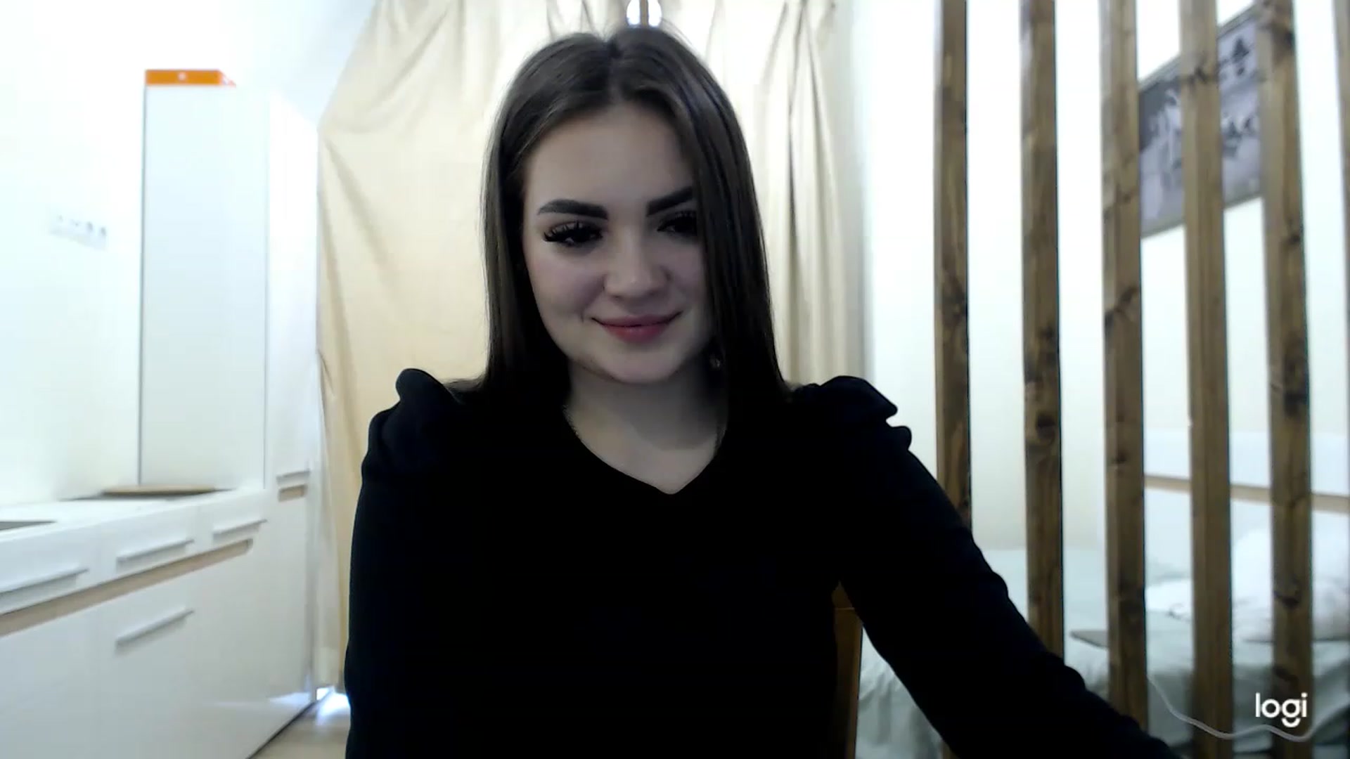 Gallery image thumbnail from CutieMoonX's myfreecams stream on, 03/21/2023, 14:28 image 10 of 20