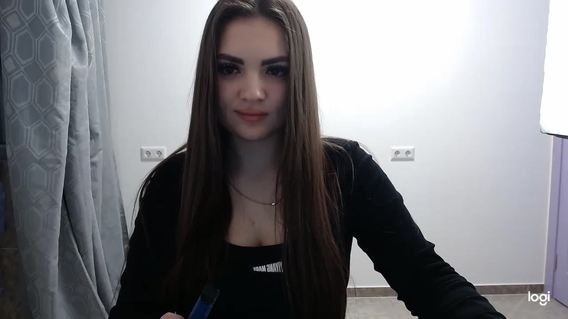 Gallery image thumbnail from CutieMoonX's myfreecams stream on, 03/22/2023, 17:03 image 16 of 20