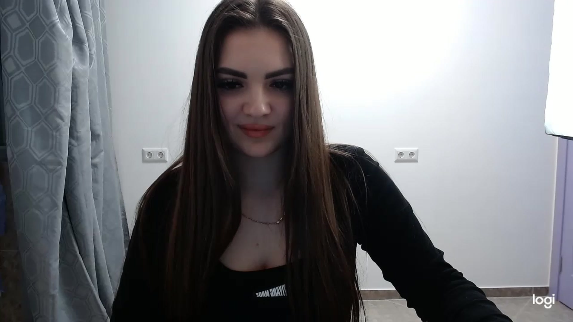 Gallery image thumbnail from CutieMoonX's myfreecams stream on, 03/22/2023, 17:03 image 14 of 20