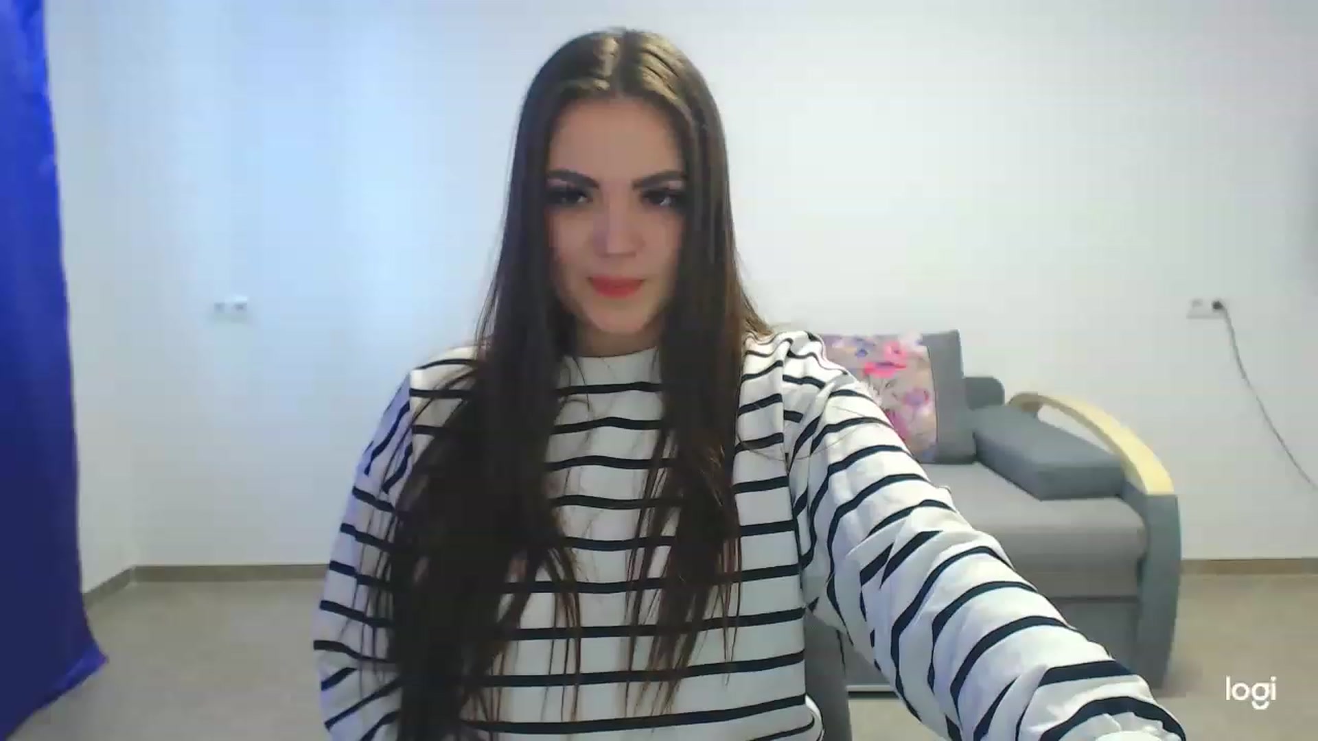 Gallery image thumbnail from CutieMoonX's myfreecams stream on, 04/03/2023, 14:16 image 15 of 20