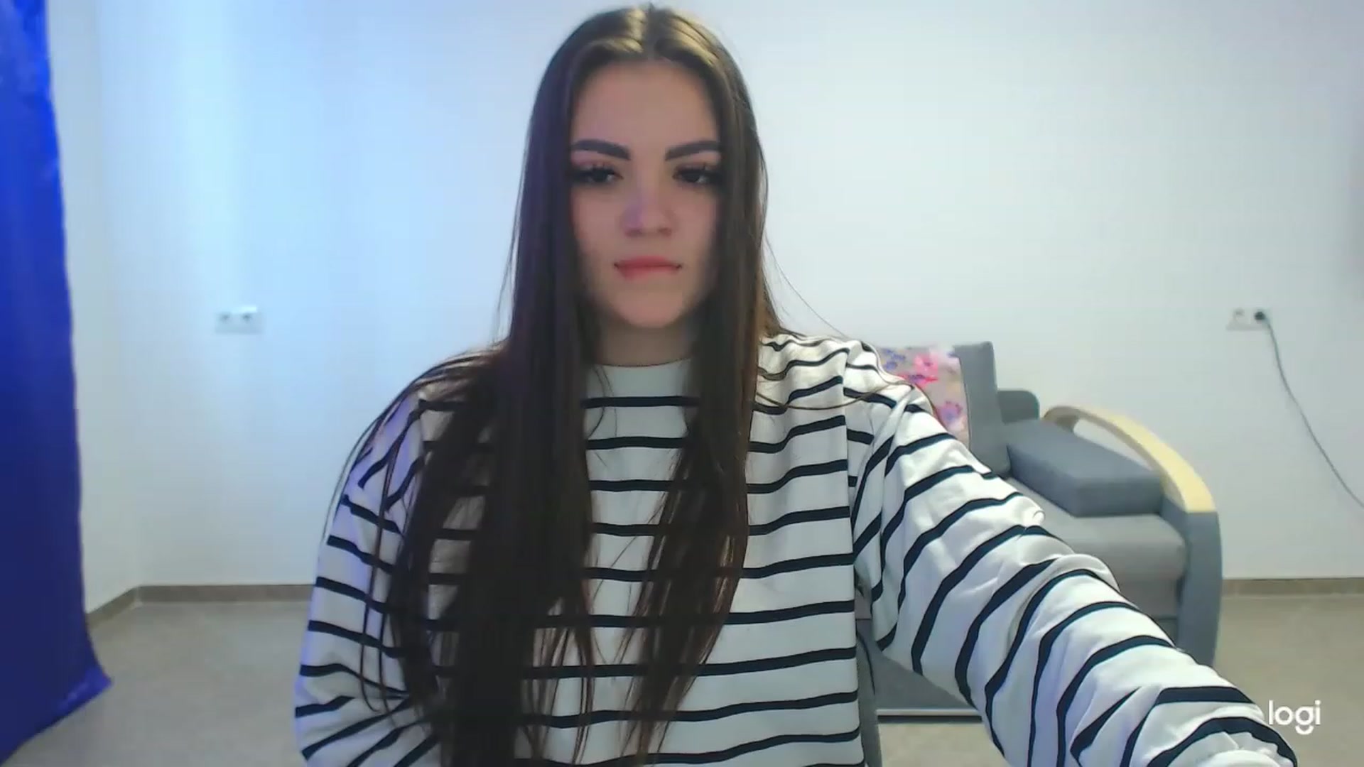 Gallery image thumbnail from CutieMoonX's myfreecams stream on, 04/03/2023, 14:16 image 3 of 20