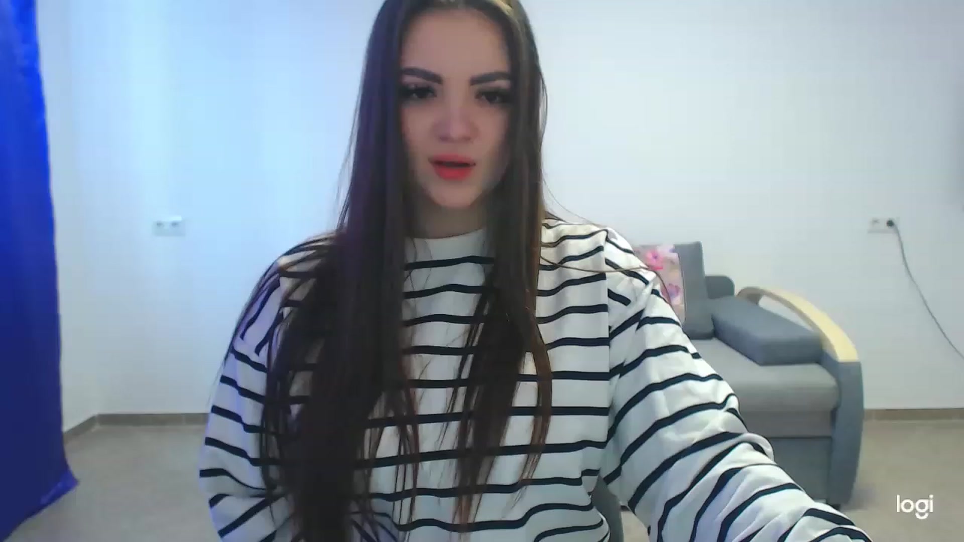 Gallery image thumbnail from CutieMoonX's myfreecams stream on, 04/03/2023, 14:16 image 6 of 20