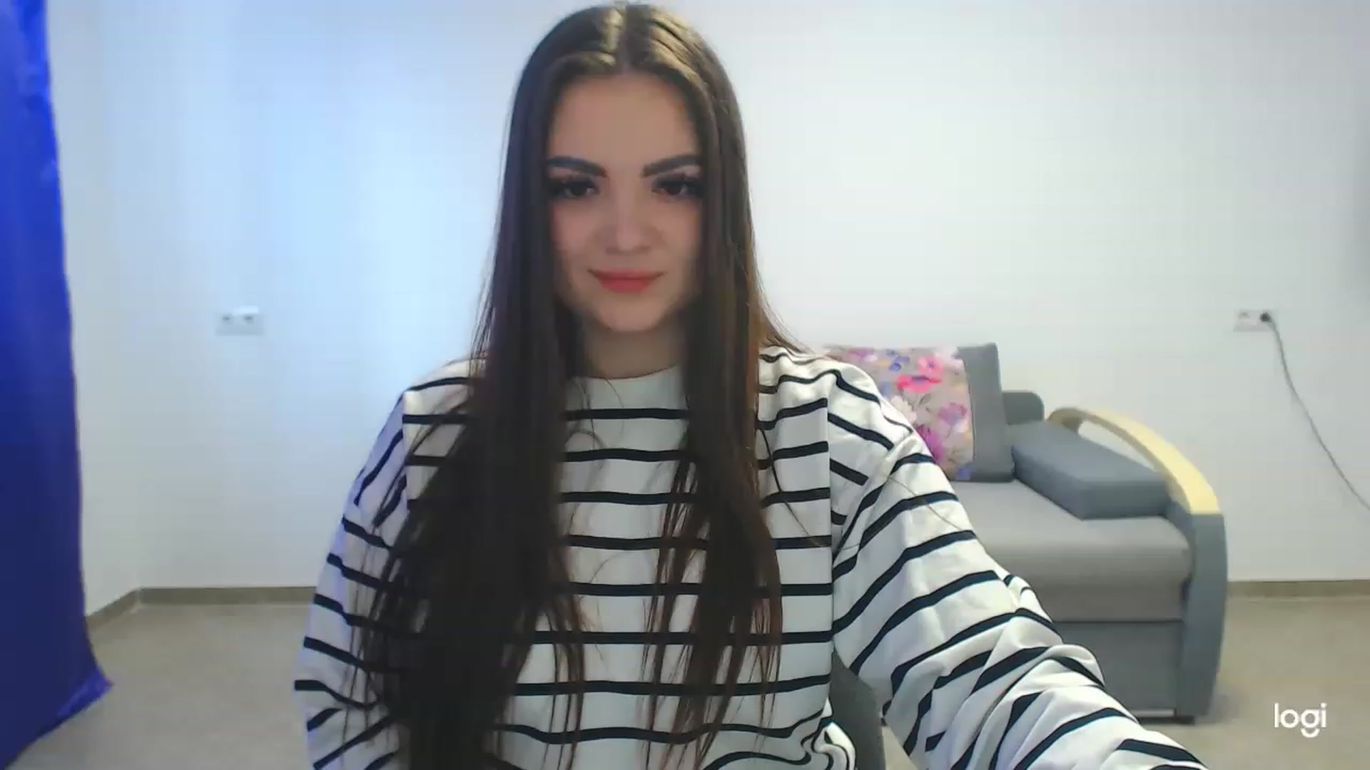 Gallery image thumbnail from CutieMoonX's myfreecams stream on, 04/03/2023, 14:16 image 17 of 20