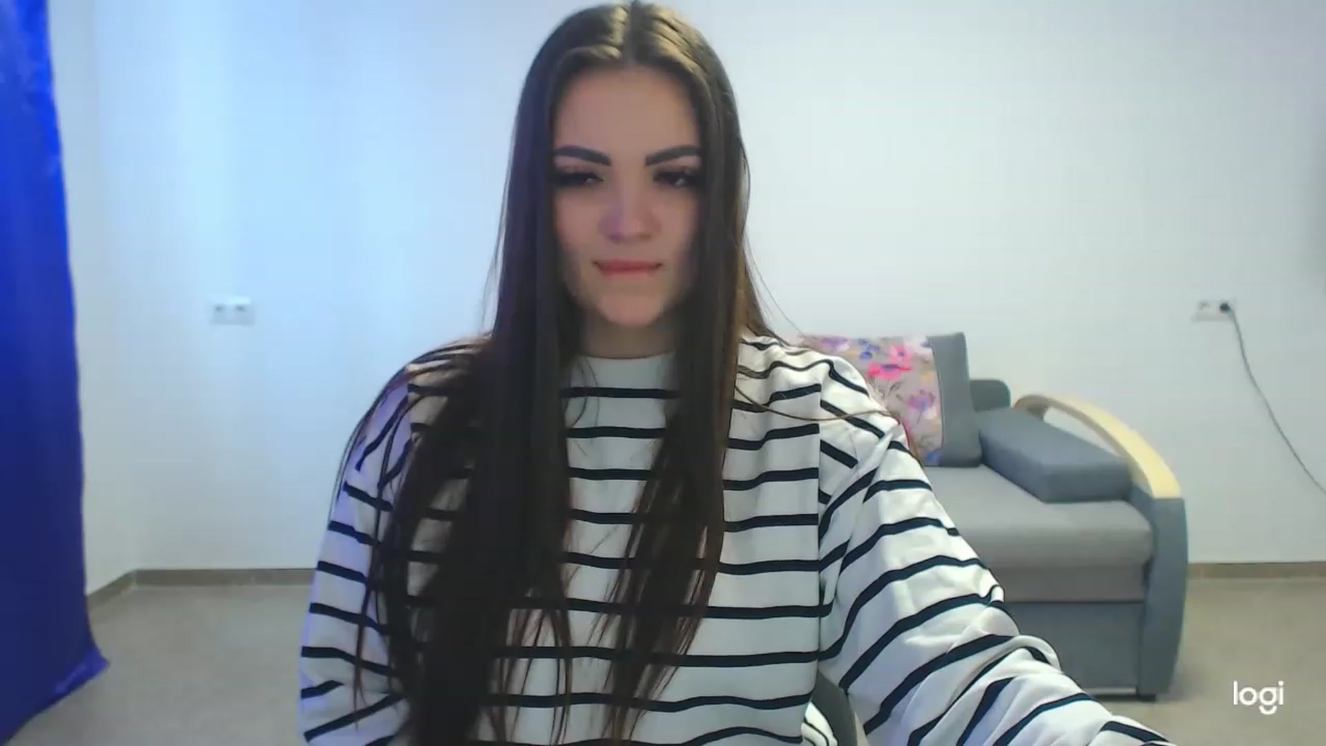 Gallery image thumbnail from CutieMoonX's myfreecams stream on, 04/03/2023, 14:16 image 5 of 20