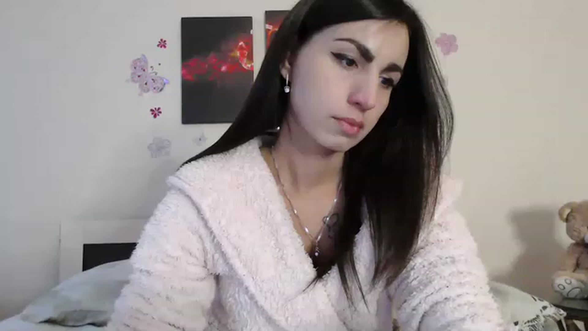 Gallery image thumbnail from CutieOlga's myfreecams stream on, 11/21/2022, 04:18 image 11 of 20