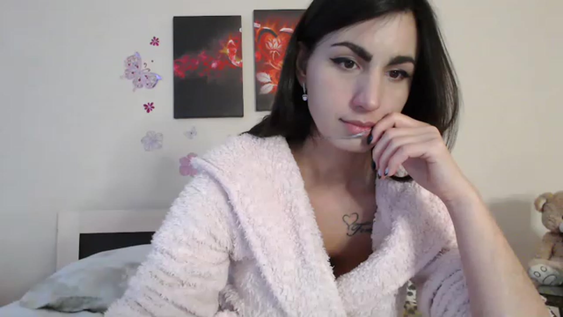 Gallery image thumbnail from CutieOlga's myfreecams stream on, 11/21/2022, 04:18 image 17 of 20