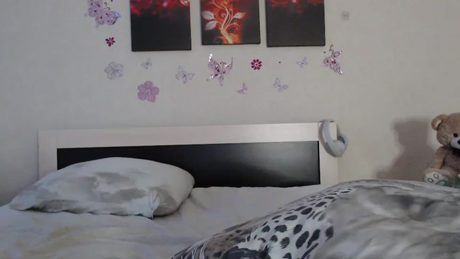 Gallery image thumbnail from CutieOlga's myfreecams stream on, 11/21/2022, 04:18 image 4 of 20