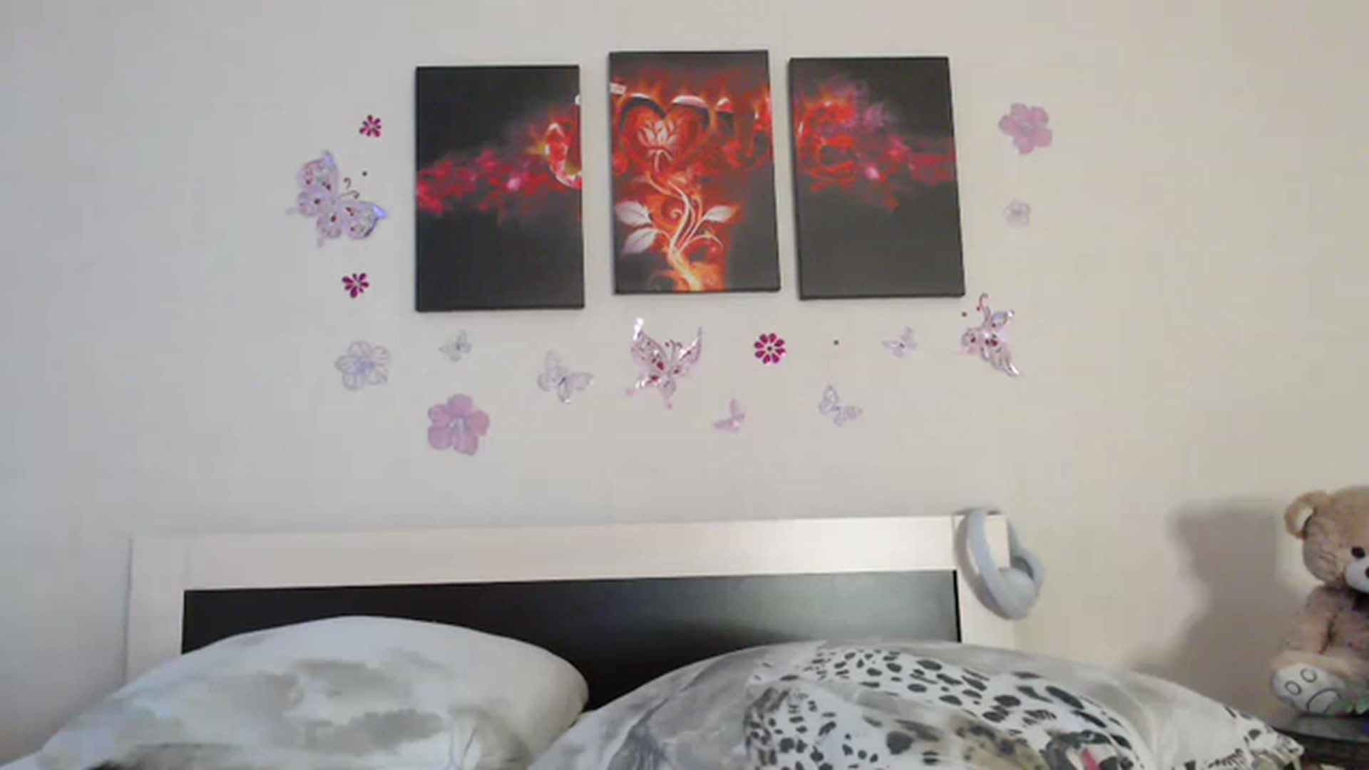Gallery image thumbnail from CutieOlga's myfreecams stream on, 11/21/2022, 04:18 image 7 of 20