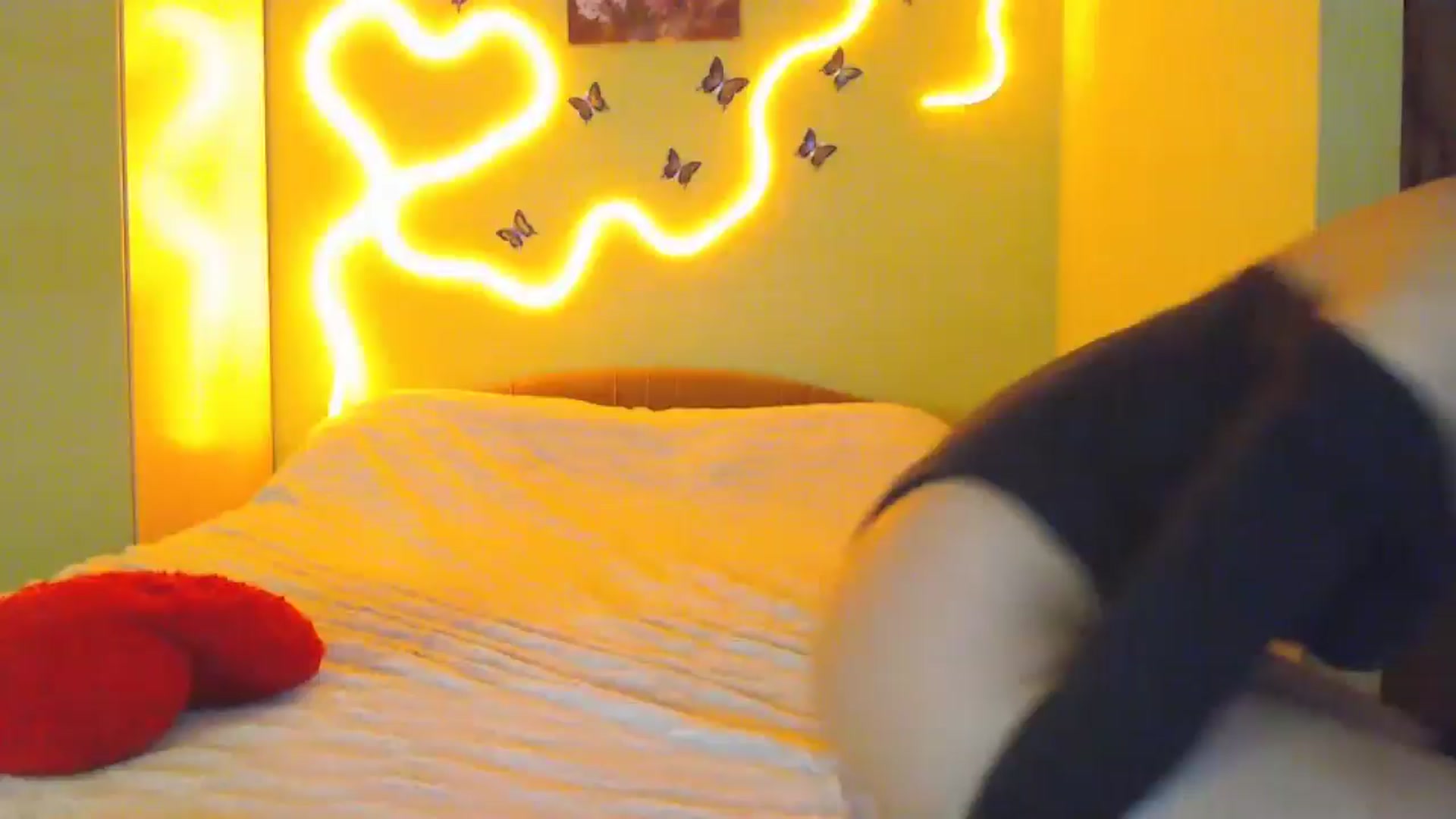 Gallery image thumbnail from CutieOlga's myfreecams stream on, 11/23/2025, 03:47 image 1 of 20