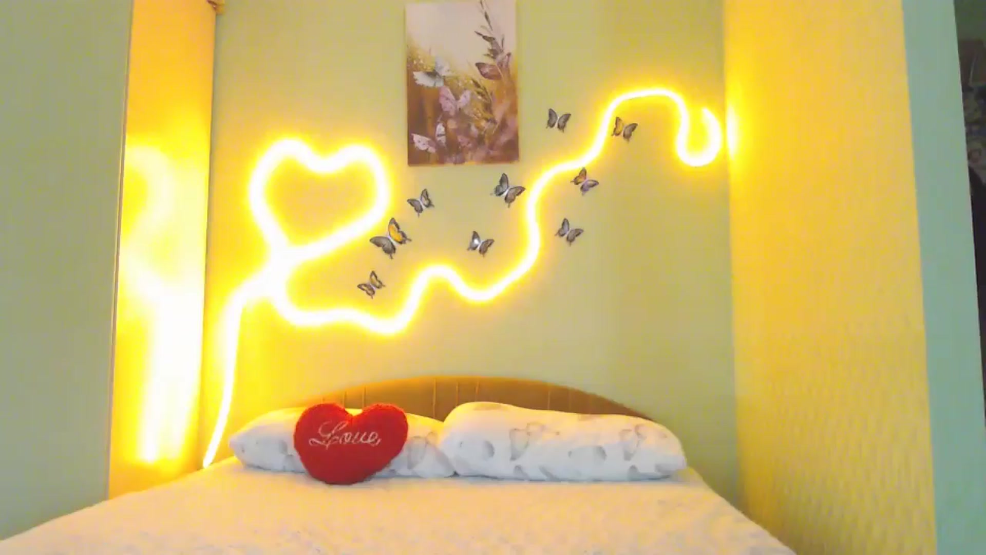 Gallery image thumbnail from CutieOlga's myfreecams stream on, 05/11/2026, 04:26 image 9 of 20