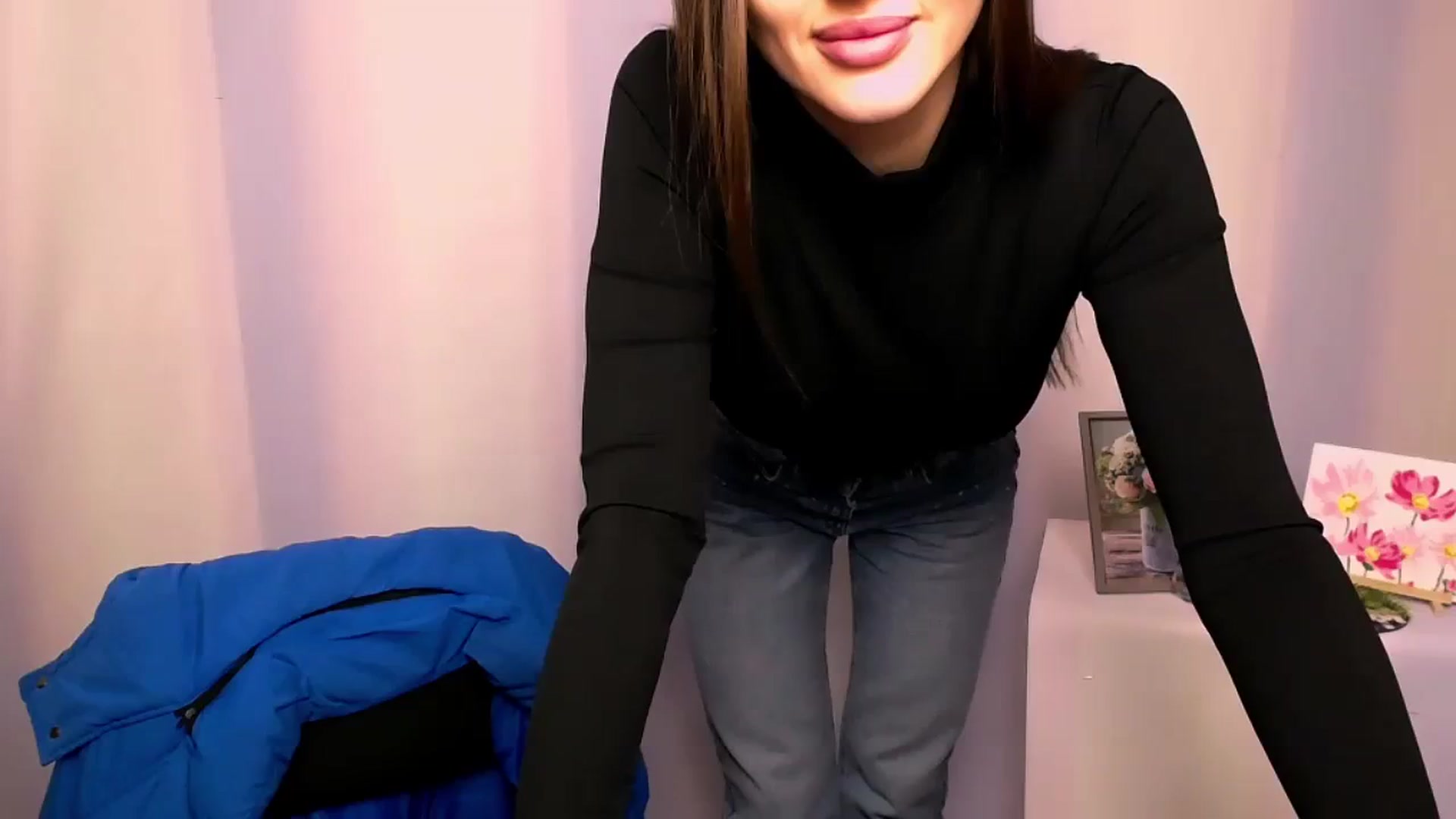 Gallery image thumbnail from Cutie_Angell_'s myfreecams stream on, 11/19/2023, 10:41 image 1 of 20