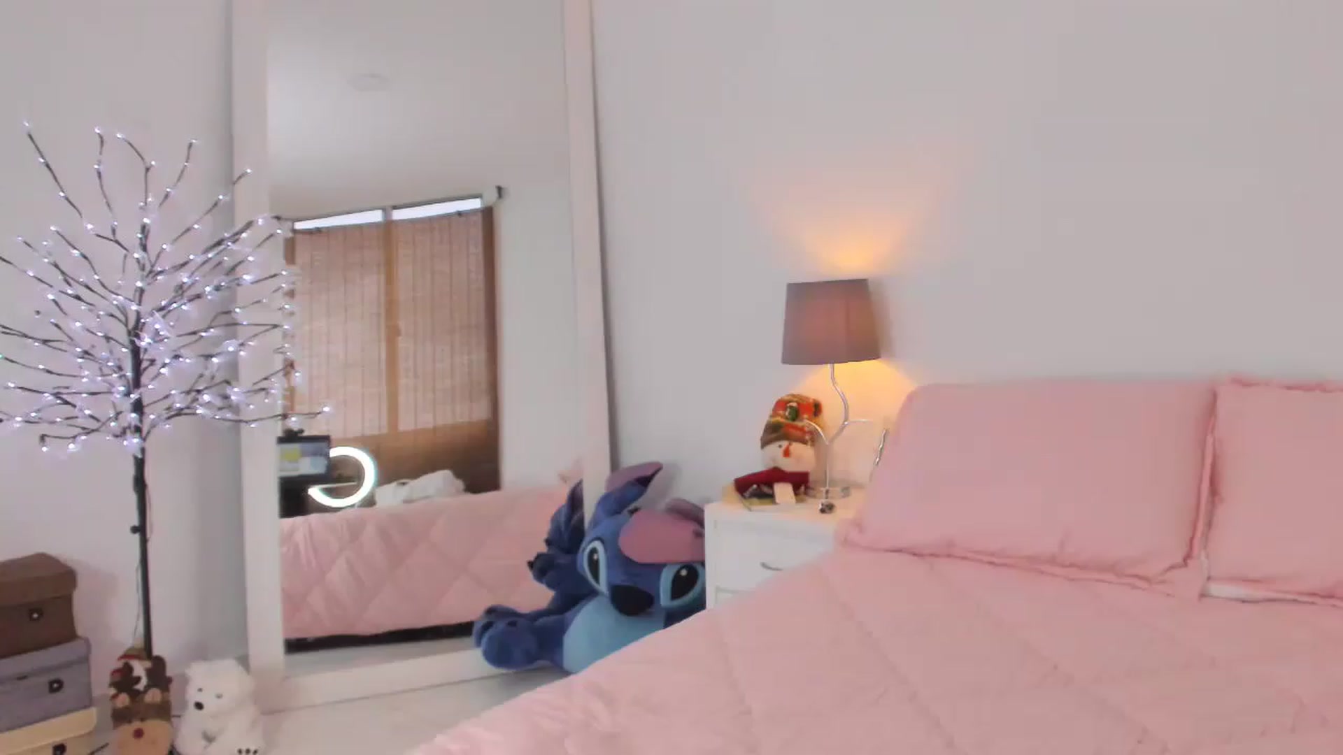 Gallery image thumbnail from Cutie_Marie's myfreecams stream on, 11/20/2022, 22:57 image 12 of 20
