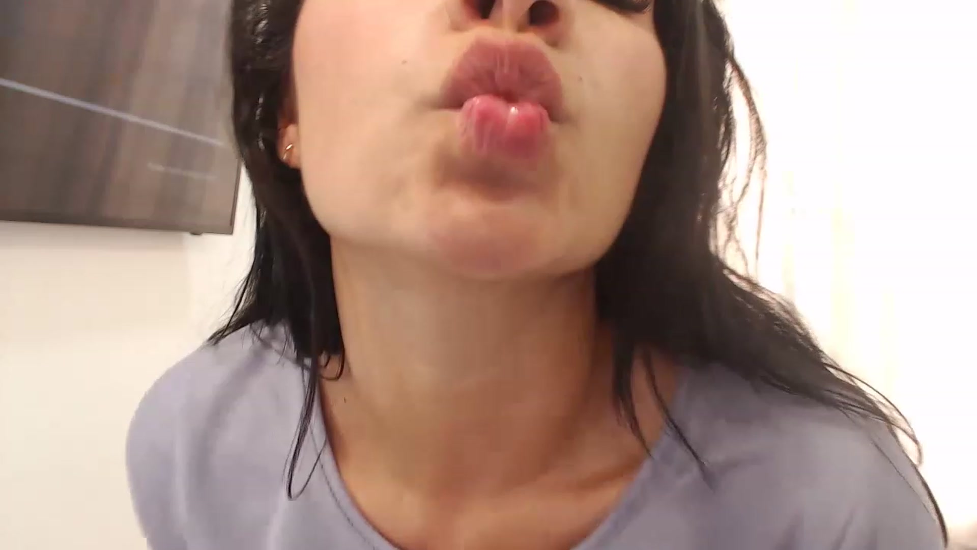 Gallery image thumbnail from Cutie_Marie's myfreecams stream on, 11/21/2022, 20:23 image 7 of 20