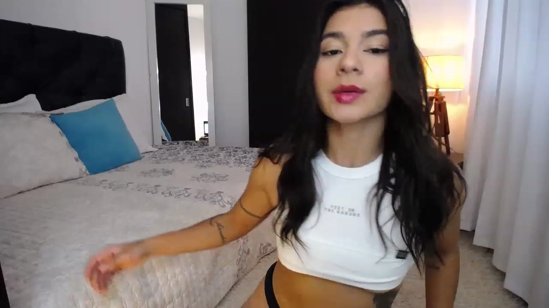 Gallery image thumbnail from Cutie_Marie's myfreecams stream on, 04/15/2023, 19:46 image 15 of 20