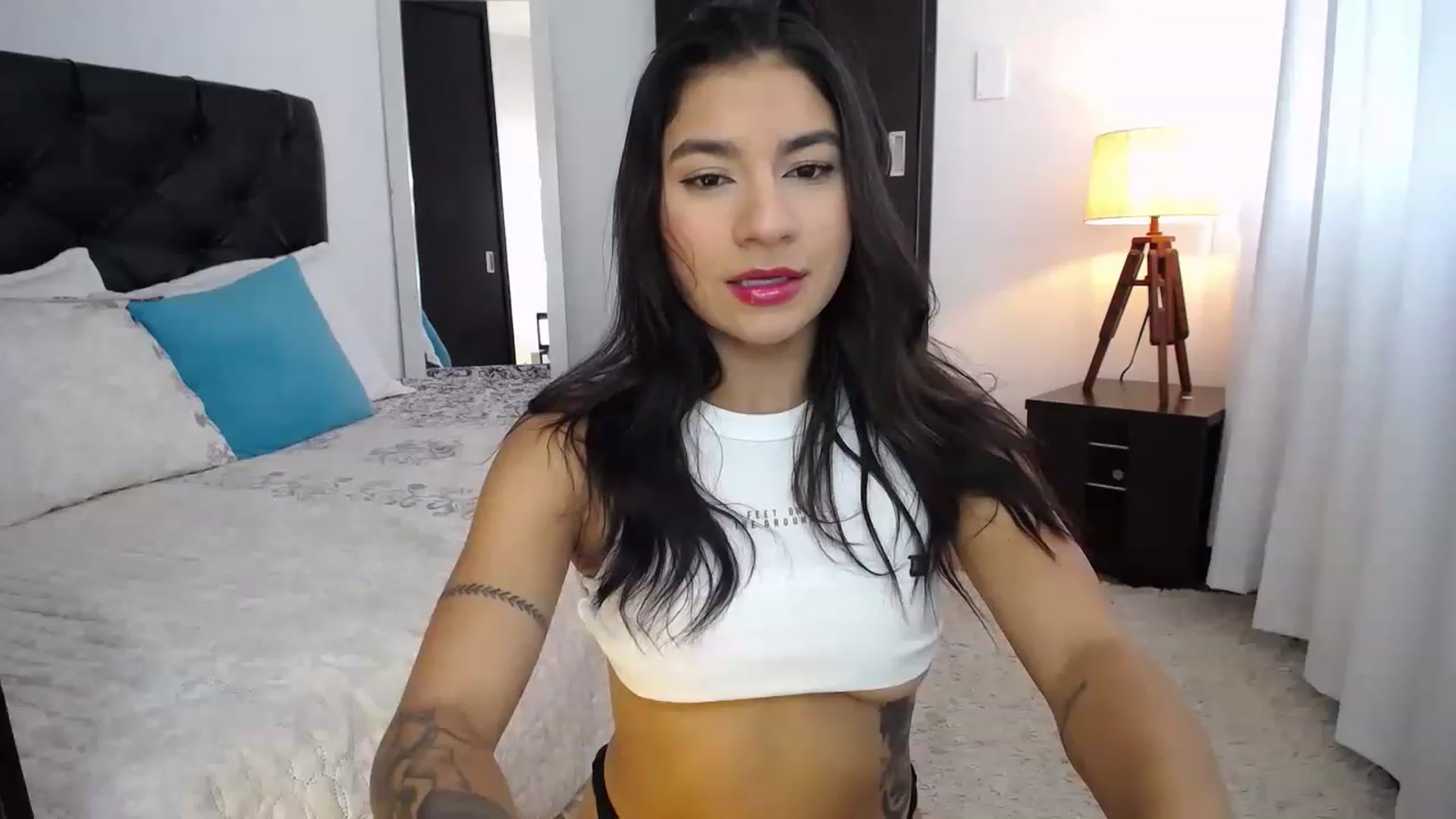 Gallery image thumbnail from Cutie_Marie's myfreecams stream on, 04/15/2023, 20:09 image 18 of 20