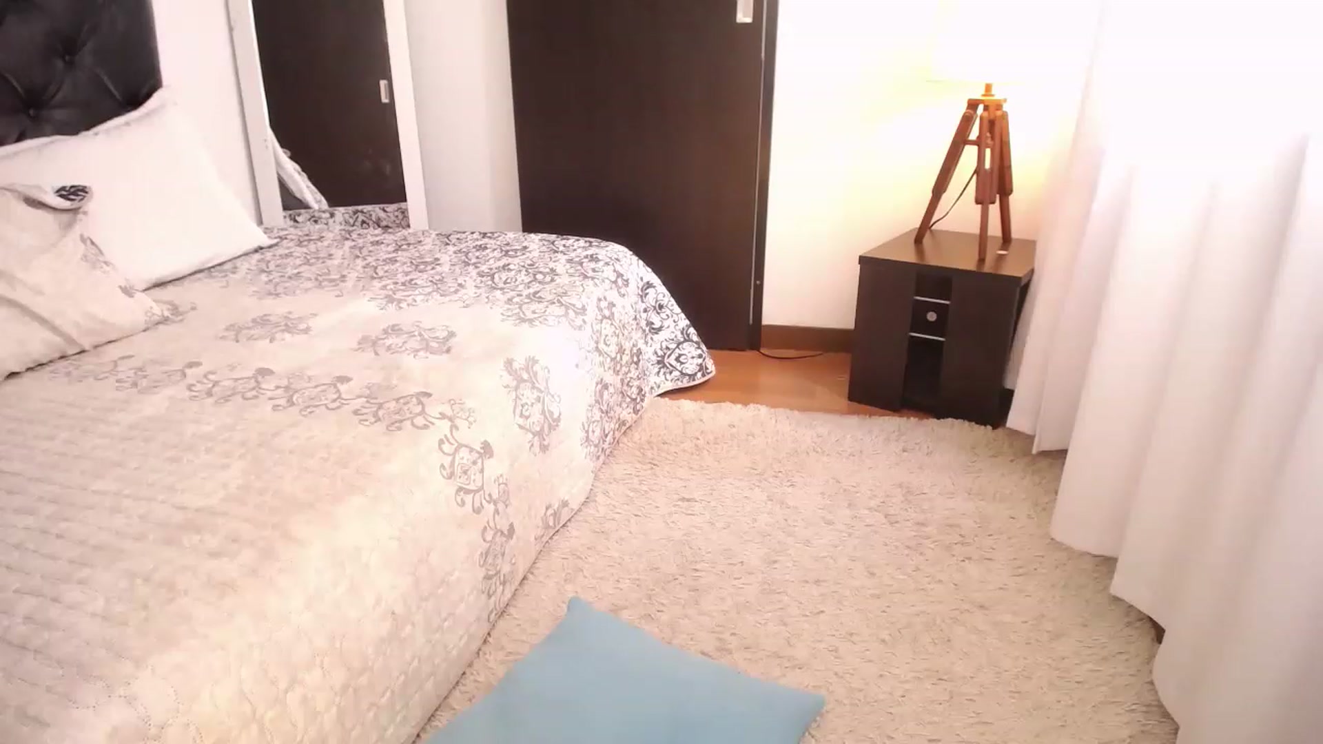 Gallery image thumbnail from Cutie_Marie's myfreecams stream on, 04/18/2023, 21:15 image 18 of 20