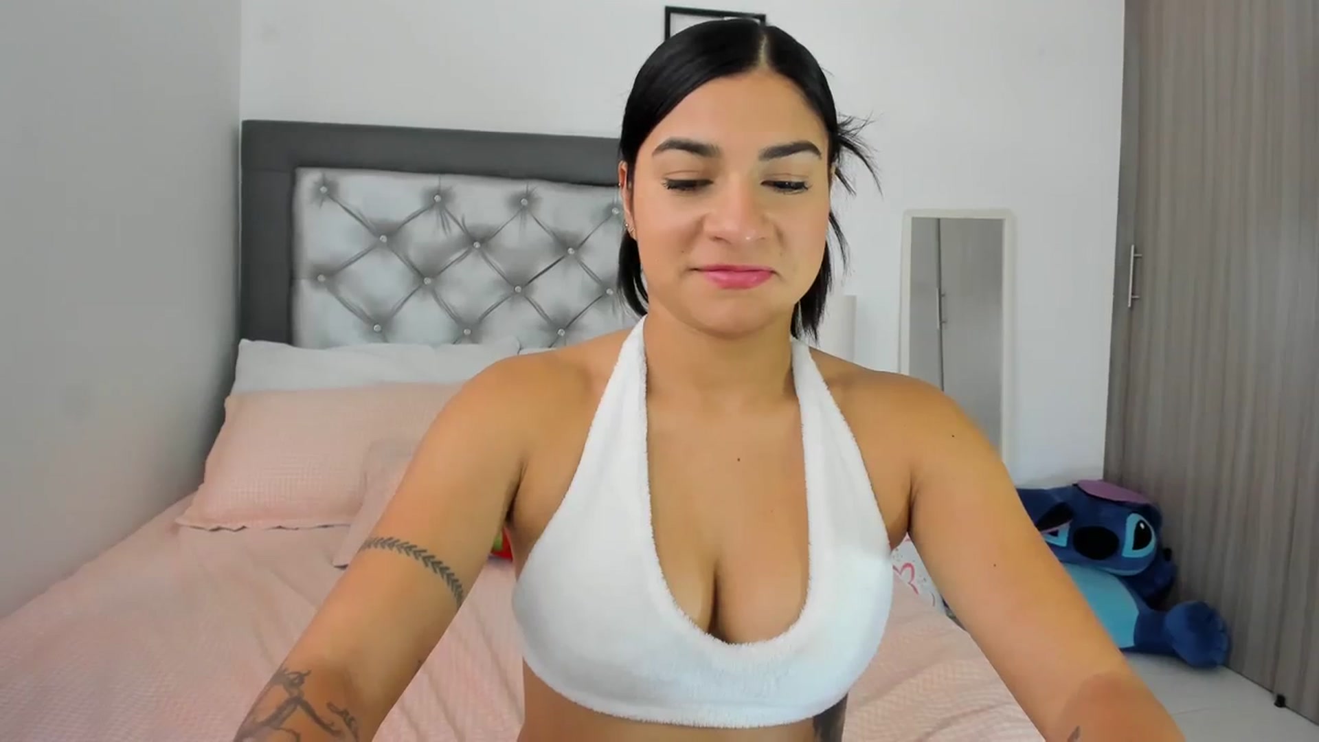 Gallery image thumbnail from Cutie_Marie's myfreecams stream on, 11/27/2023, 15:55 image 6 of 20
