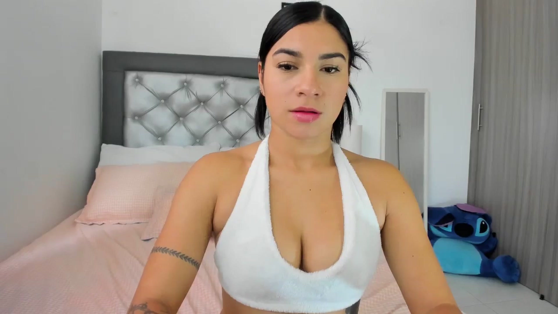 Gallery image thumbnail from Cutie_Marie's myfreecams stream on, 11/27/2023, 15:55 image 5 of 20
