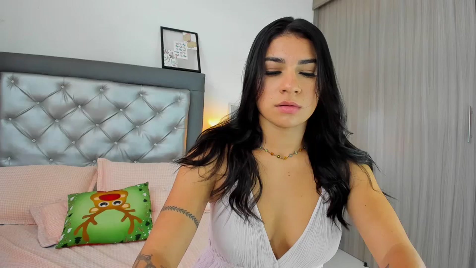Gallery image thumbnail from Cutie_Marie's myfreecams stream on, 12/02/2023, 16:04 image 12 of 20