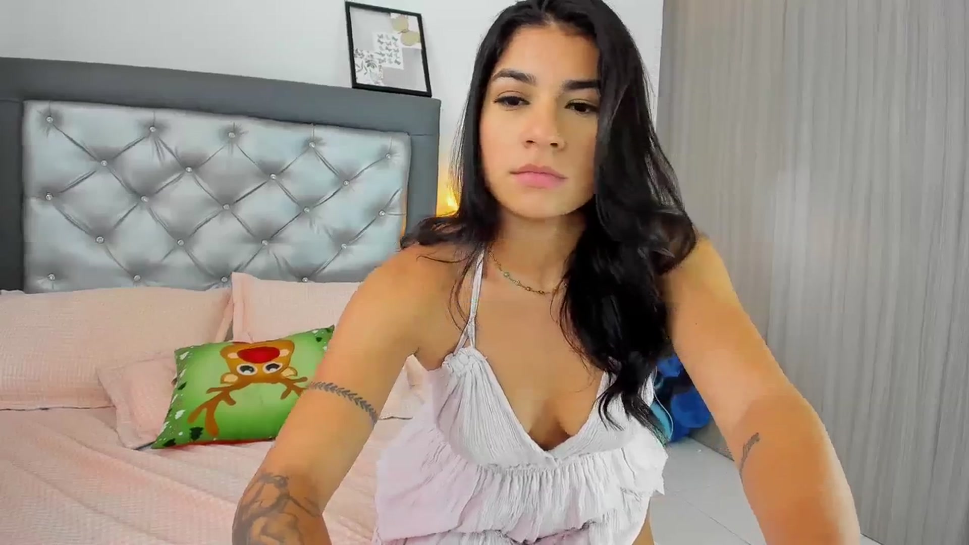Gallery image thumbnail from Cutie_Marie's myfreecams stream on, 12/02/2023, 16:23 image 13 of 20