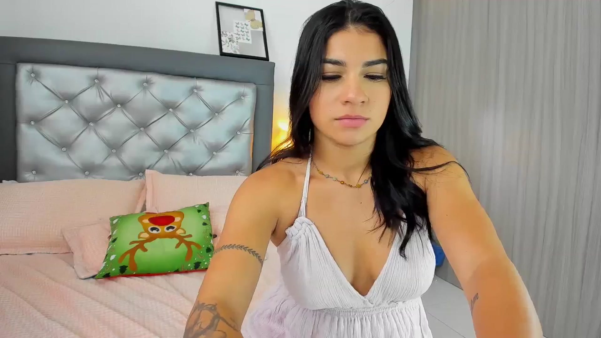 Gallery image thumbnail from Cutie_Marie's myfreecams stream on, 12/02/2023, 16:23 image 7 of 20