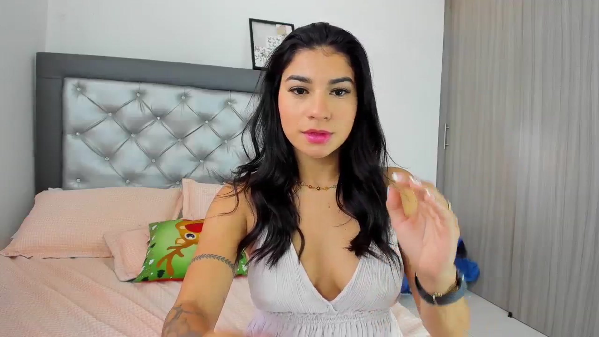 Gallery image thumbnail from Cutie_Marie's myfreecams stream on, 12/02/2023, 16:23 image 19 of 20