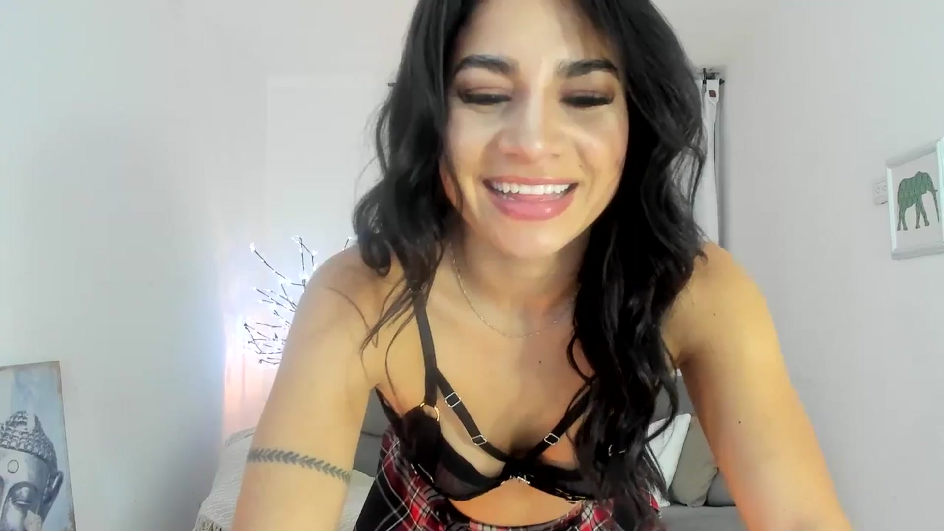Gallery image thumbnail from Cutie_Marie's myfreecams stream on, 04/23/2025, 02:10 image 11 of 20
