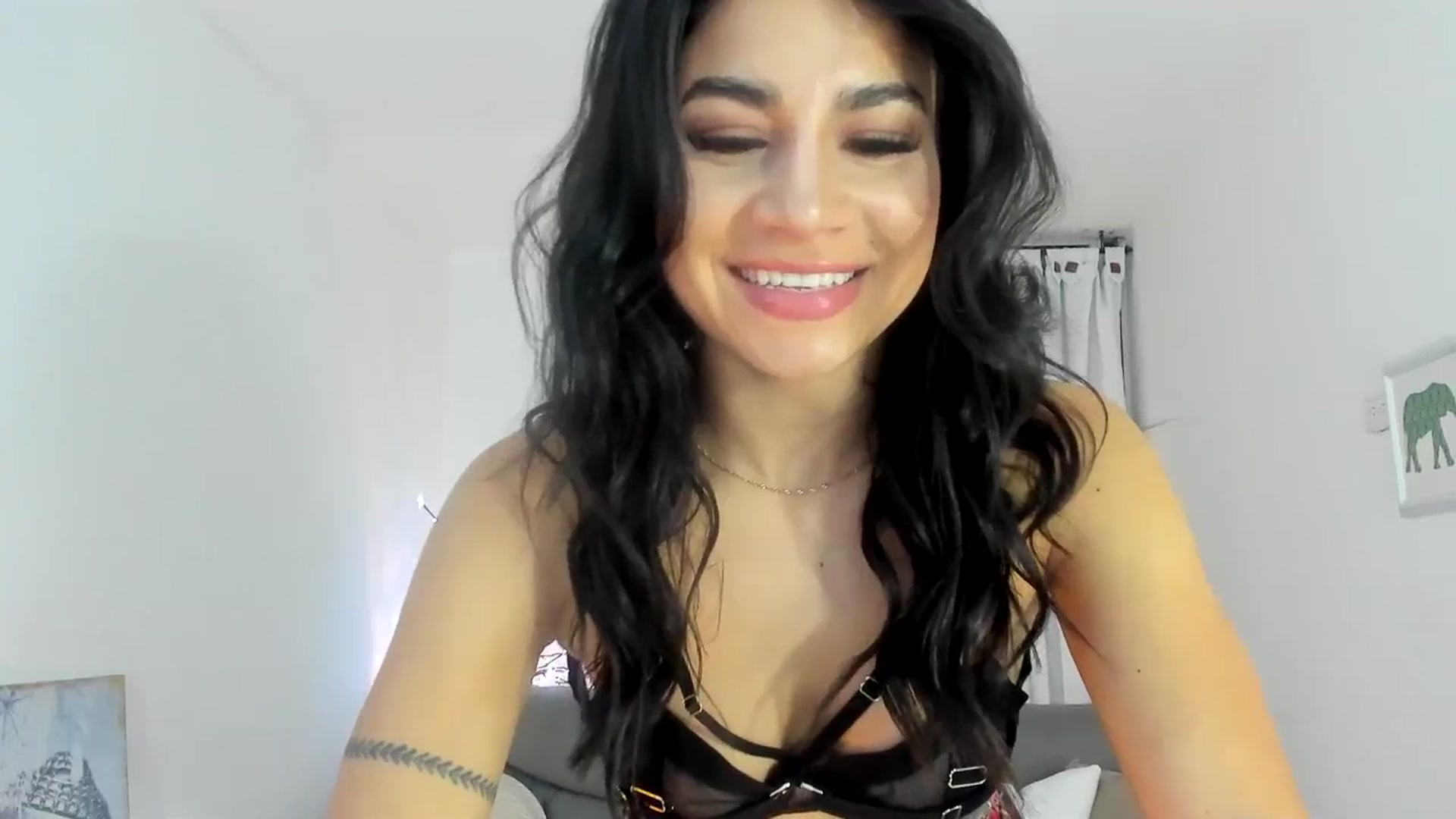 Gallery image thumbnail from Cutie_Marie's myfreecams stream on, 04/23/2025, 02:10 image 14 of 20