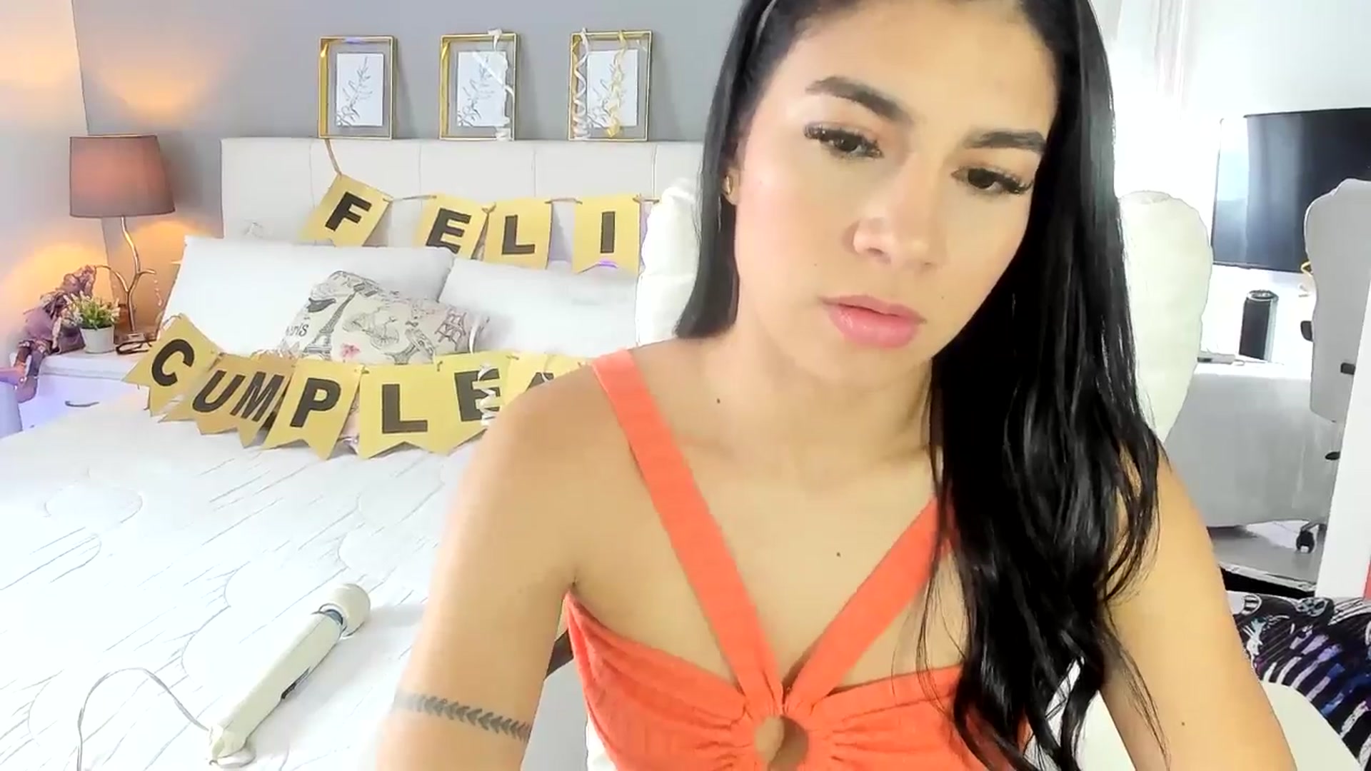 Gallery image thumbnail from Cutie_Marie's myfreecams stream on, 05/31/2025, 18:40 image 6 of 20
