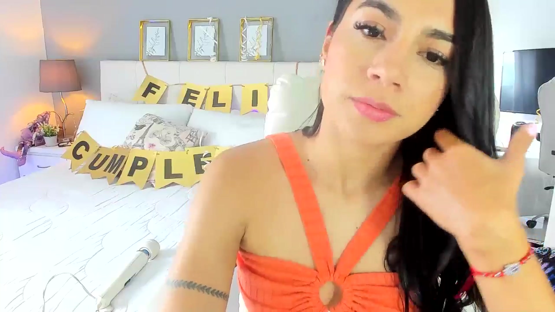Gallery image thumbnail from Cutie_Marie's myfreecams stream on, 05/31/2025, 18:40 image 4 of 20