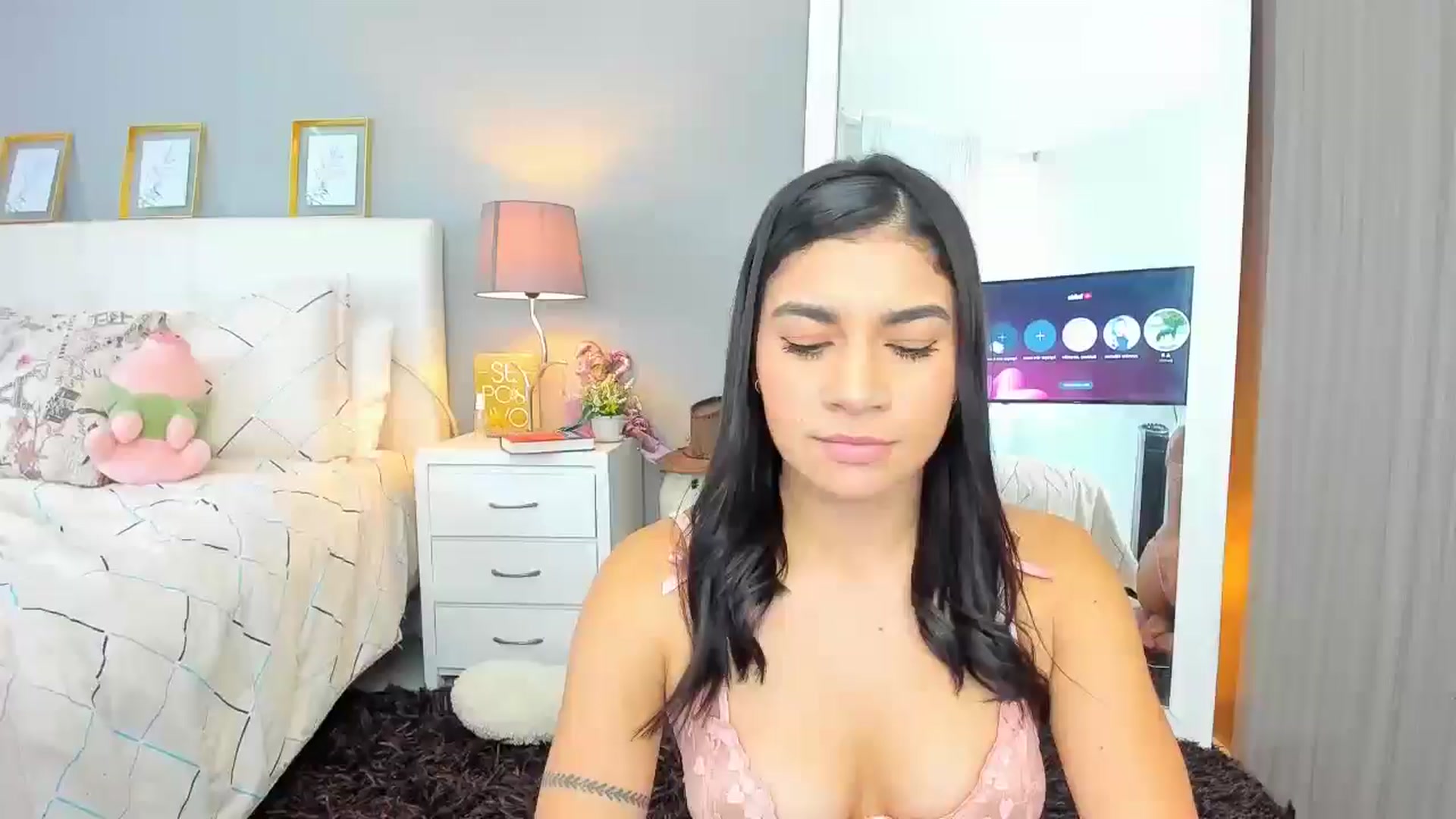 Gallery image thumbnail from Cutie_Marie's myfreecams stream on, 01/25/2026, 15:33 image 15 of 20
