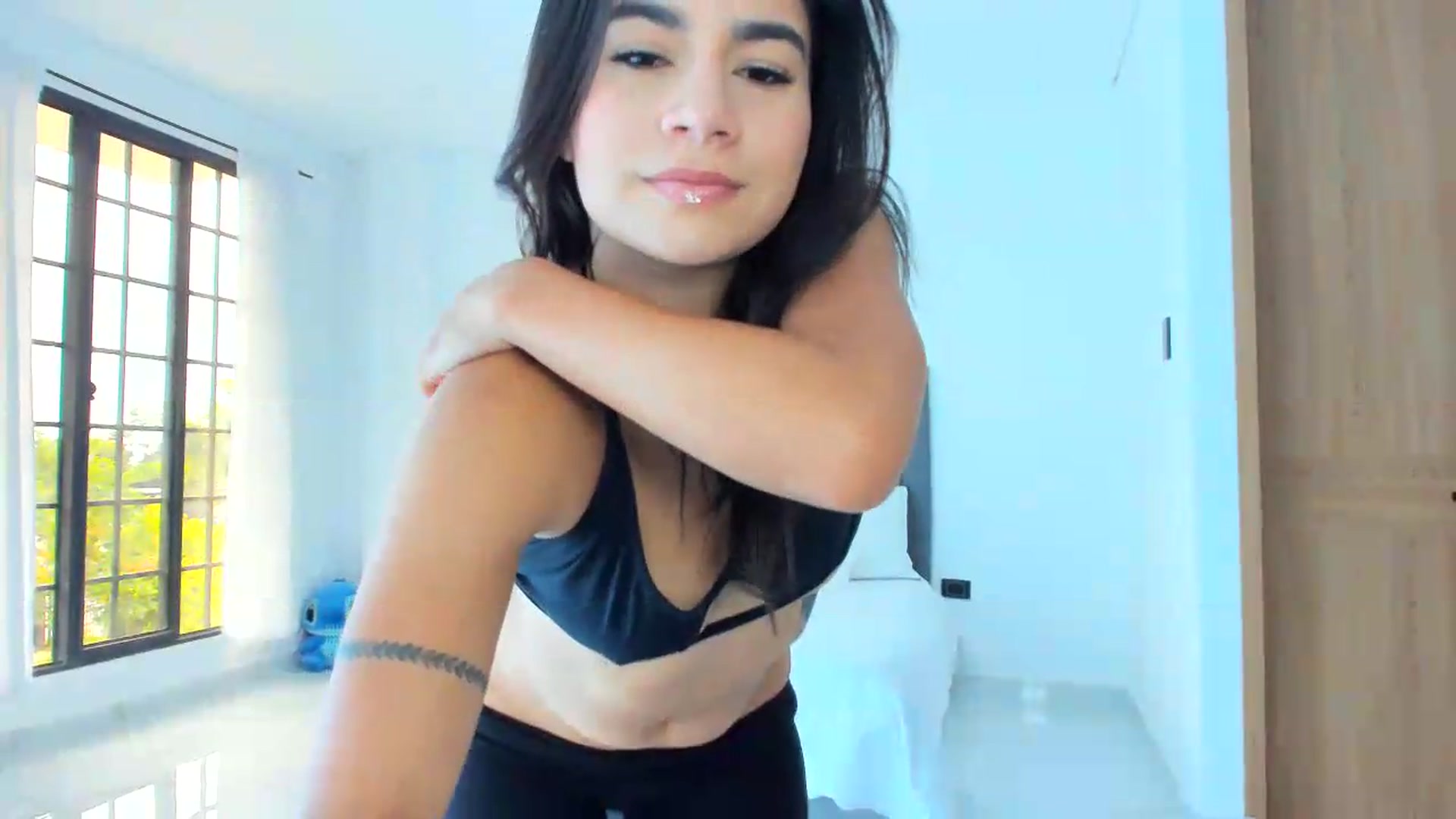 Gallery image thumbnail from Cutie_Marie's myfreecams stream on, 05/16/2026, 18:05 image 17 of 20