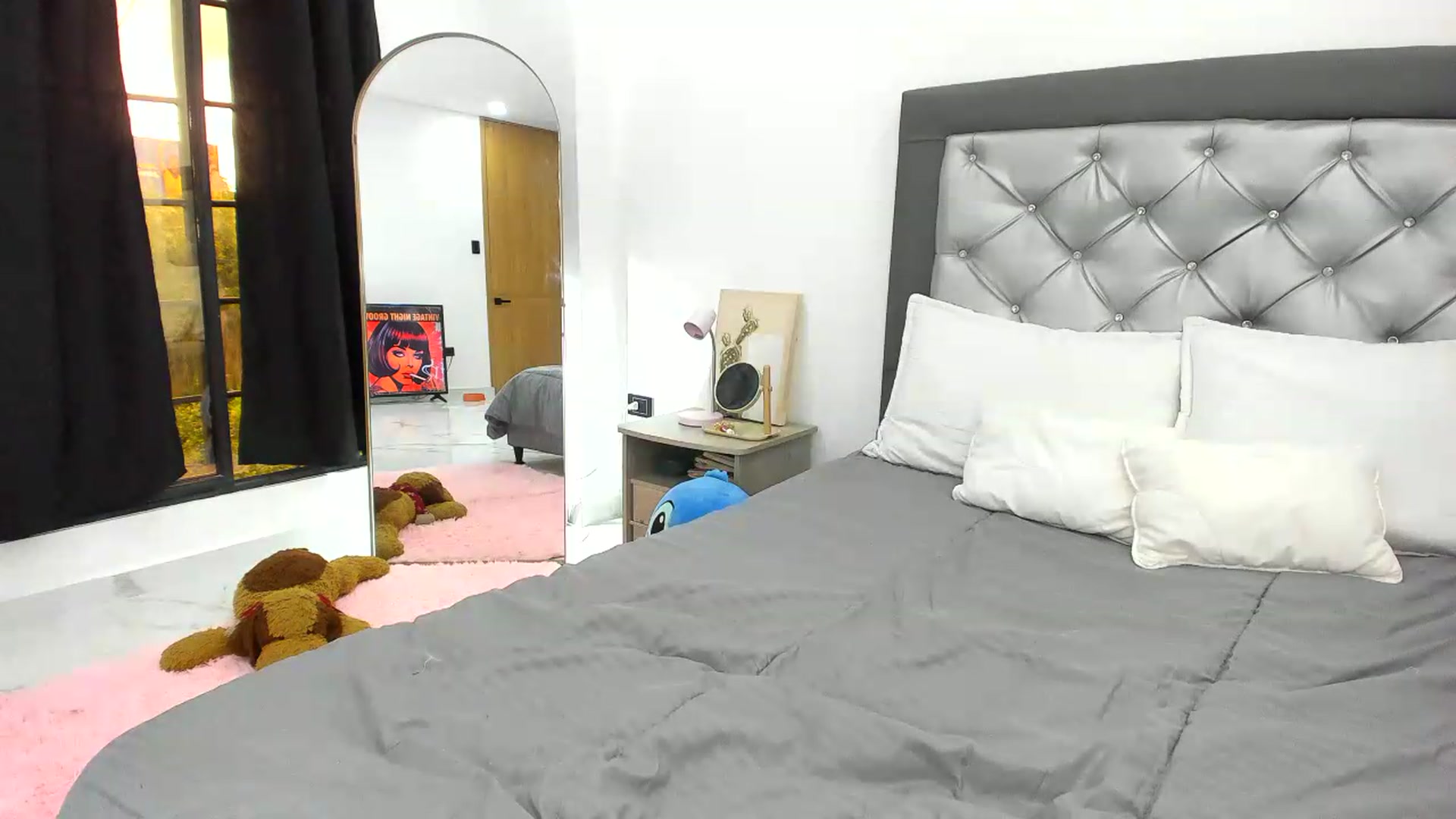 Gallery image thumbnail from Cutie_Marie's myfreecams stream on, 06/06/2026, 20:48 image 7 of 20