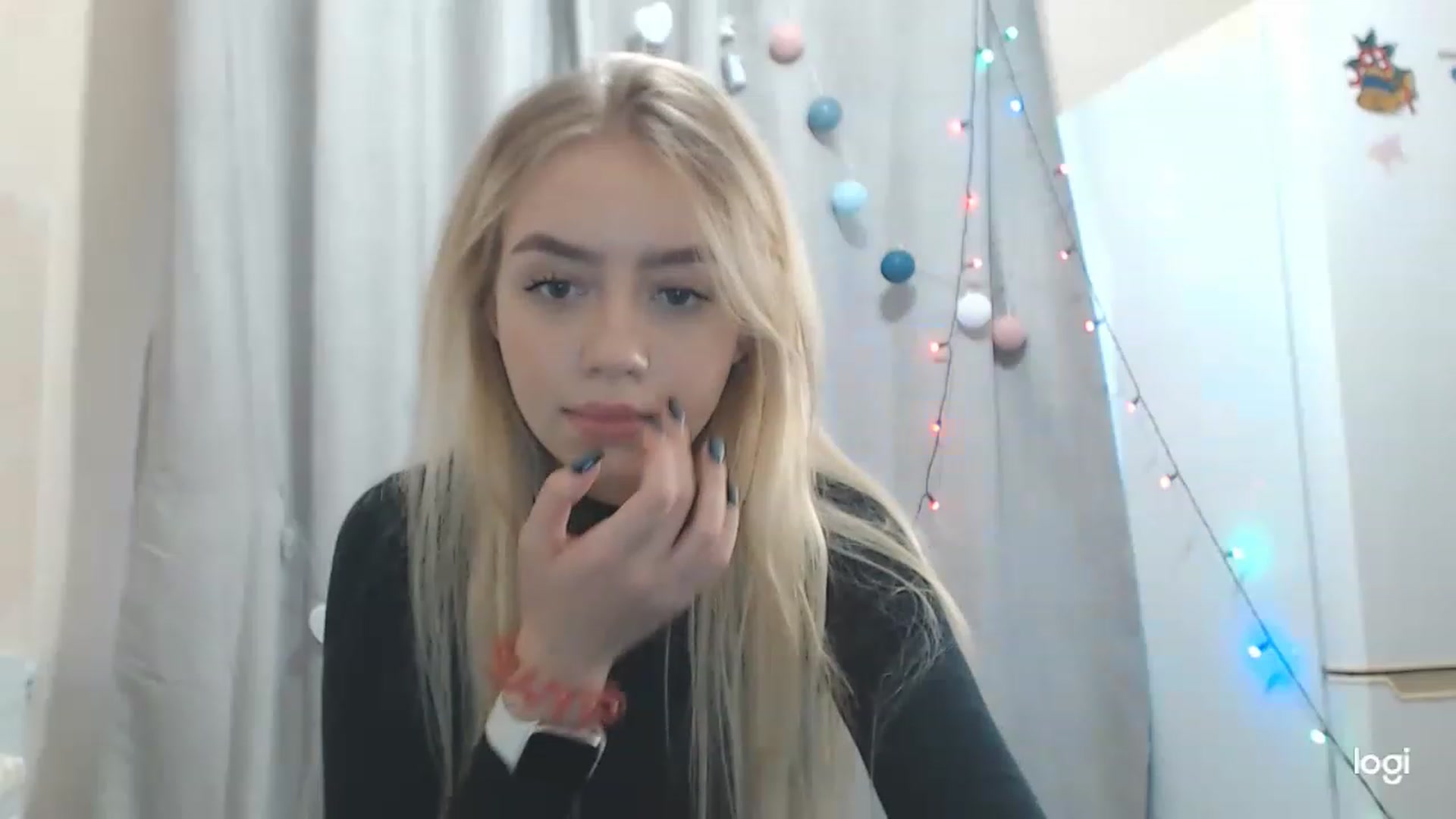 Gallery image thumbnail from CutieeBlondie's myfreecams stream on, 11/22/2022, 09:43 image 15 of 20