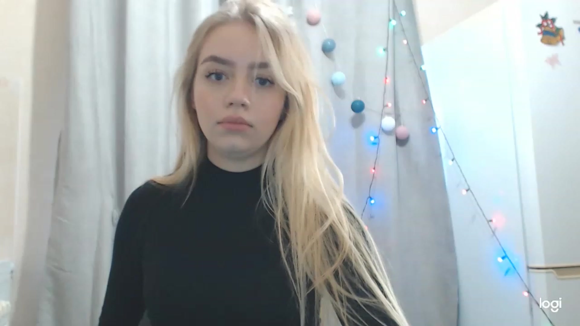 Gallery image thumbnail from CutieeBlondie's myfreecams stream on, 11/22/2022, 09:43 image 16 of 20