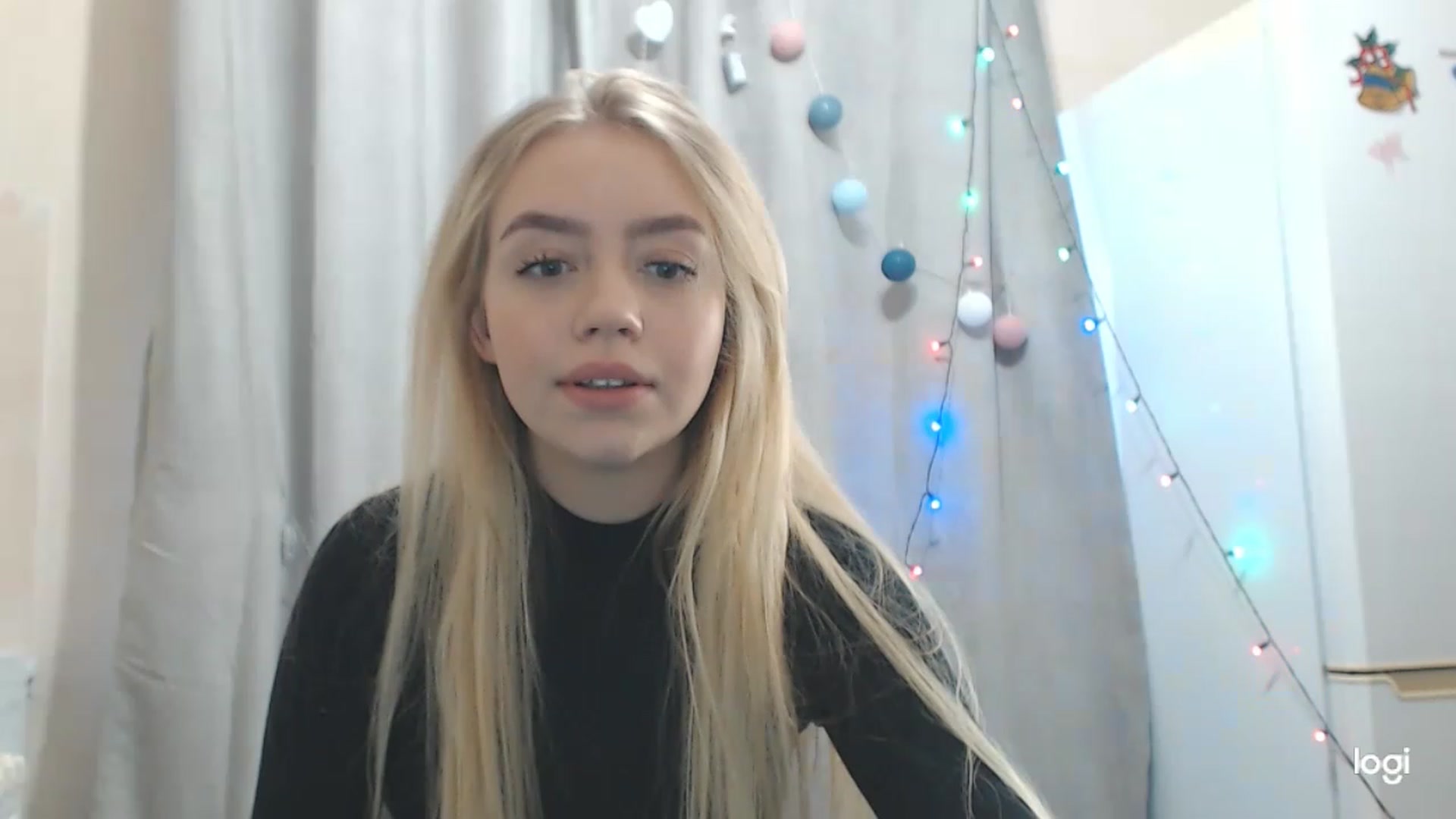 Gallery image thumbnail from CutieeBlondie's myfreecams stream on, 11/22/2022, 09:43 image 14 of 20
