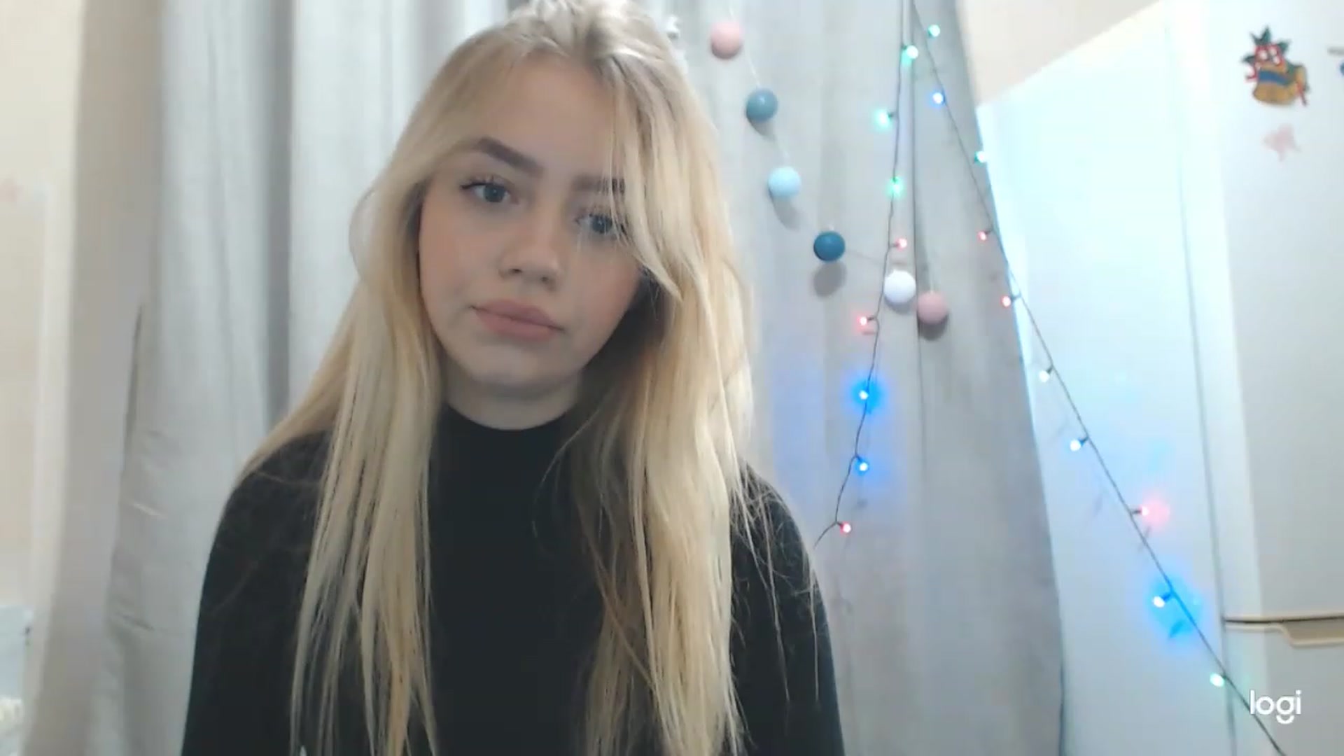 Gallery image thumbnail from CutieeBlondie's myfreecams stream on, 11/22/2022, 09:43 image 19 of 20