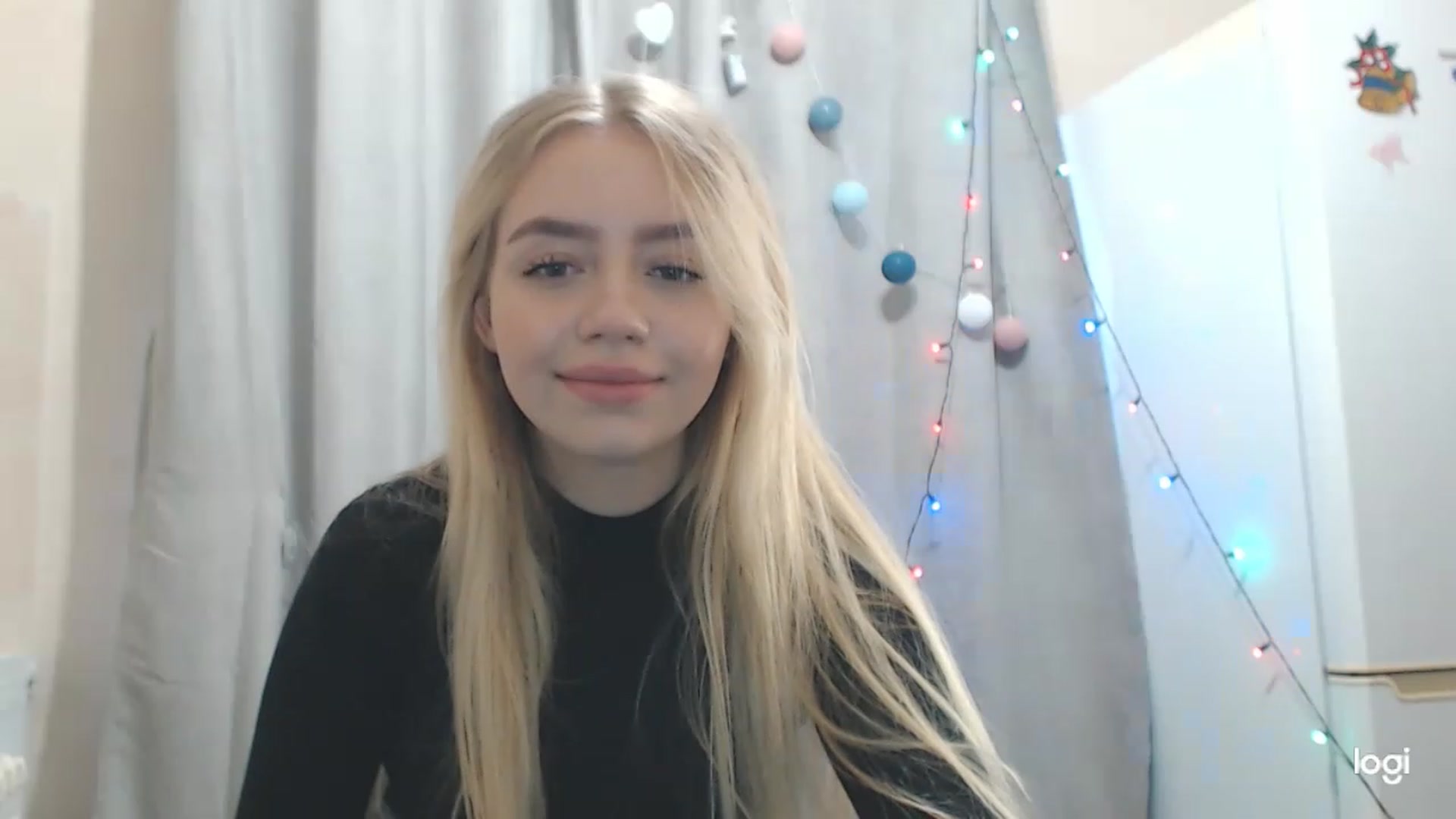 Gallery image thumbnail from CutieeBlondie's myfreecams stream on, 11/22/2022, 09:43 image 9 of 20