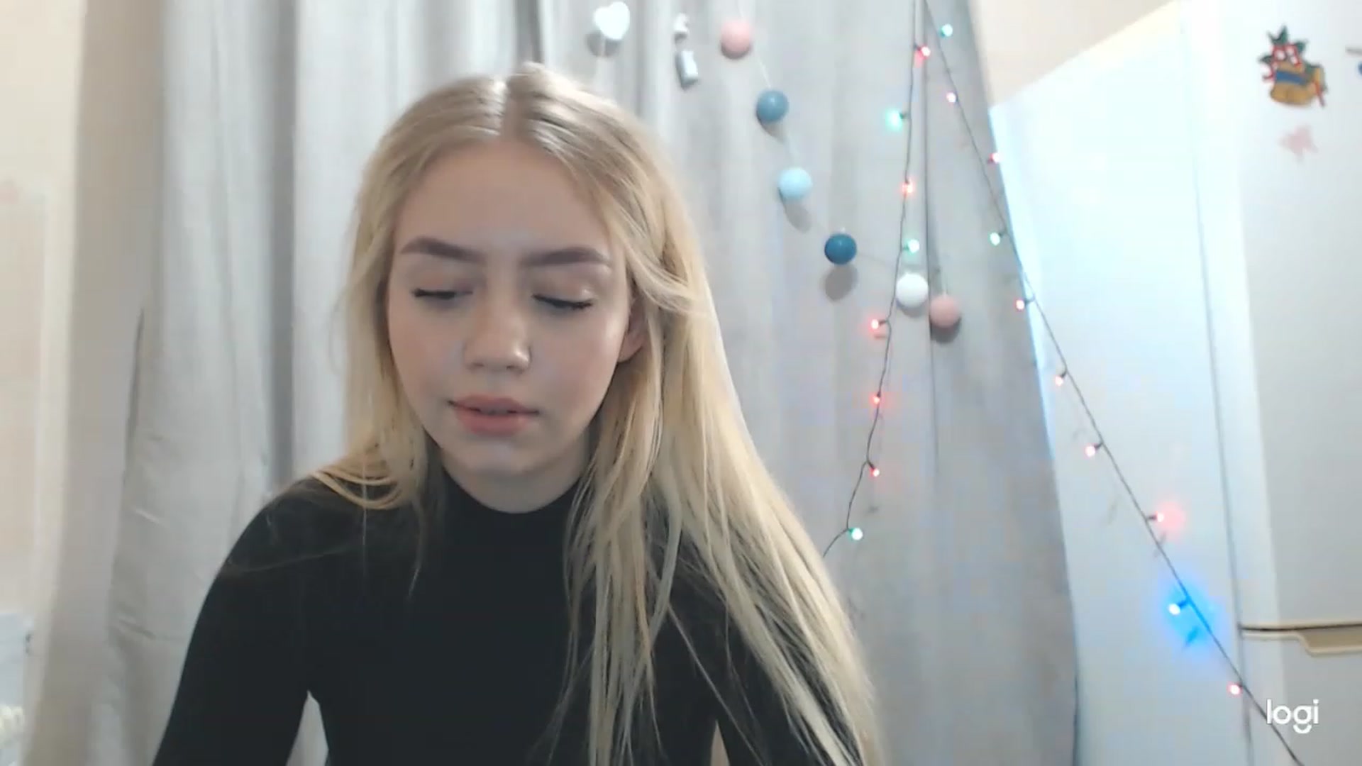 Gallery image thumbnail from CutieeBlondie's myfreecams stream on, 11/22/2022, 09:43 image 11 of 20