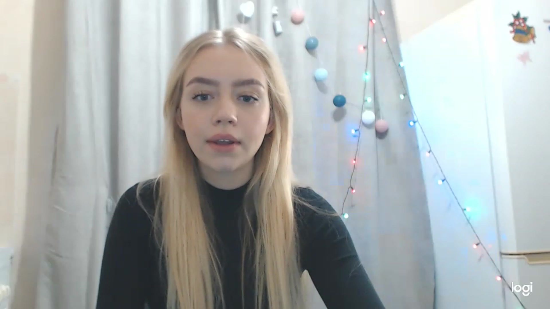 Gallery image thumbnail from CutieeBlondie's myfreecams stream on, 11/22/2022, 09:43 image 6 of 20